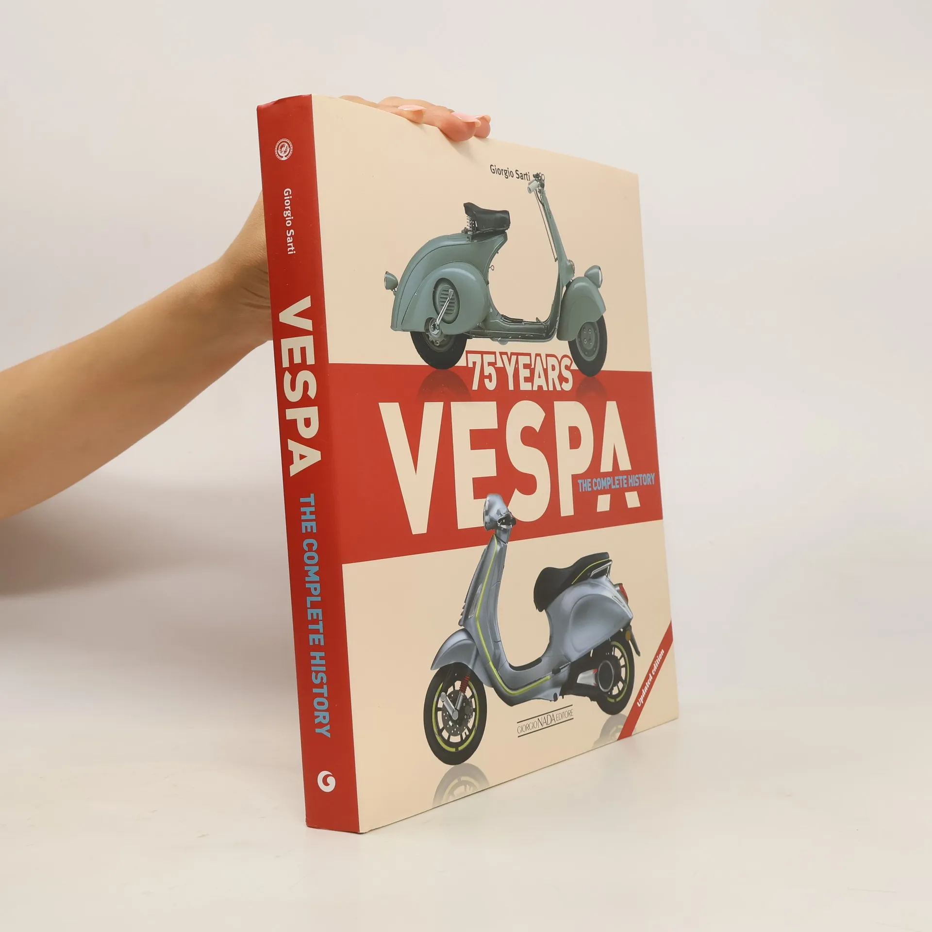 Vespa 75 Years: The complete history | Book | Hardcover | Giorgio Sarti | EN