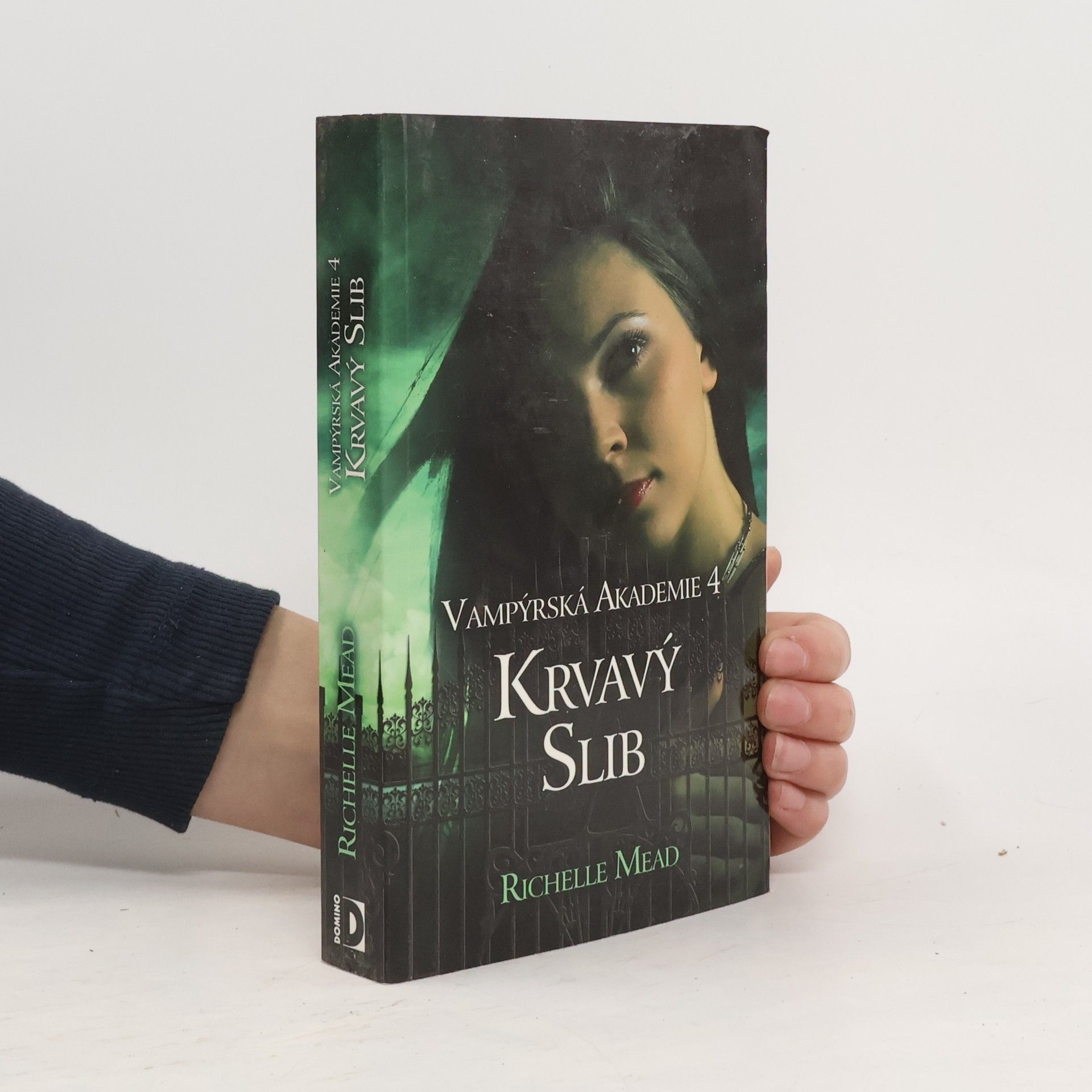 Richelle Mead Krvavý slib. Vampýrská akademie 4