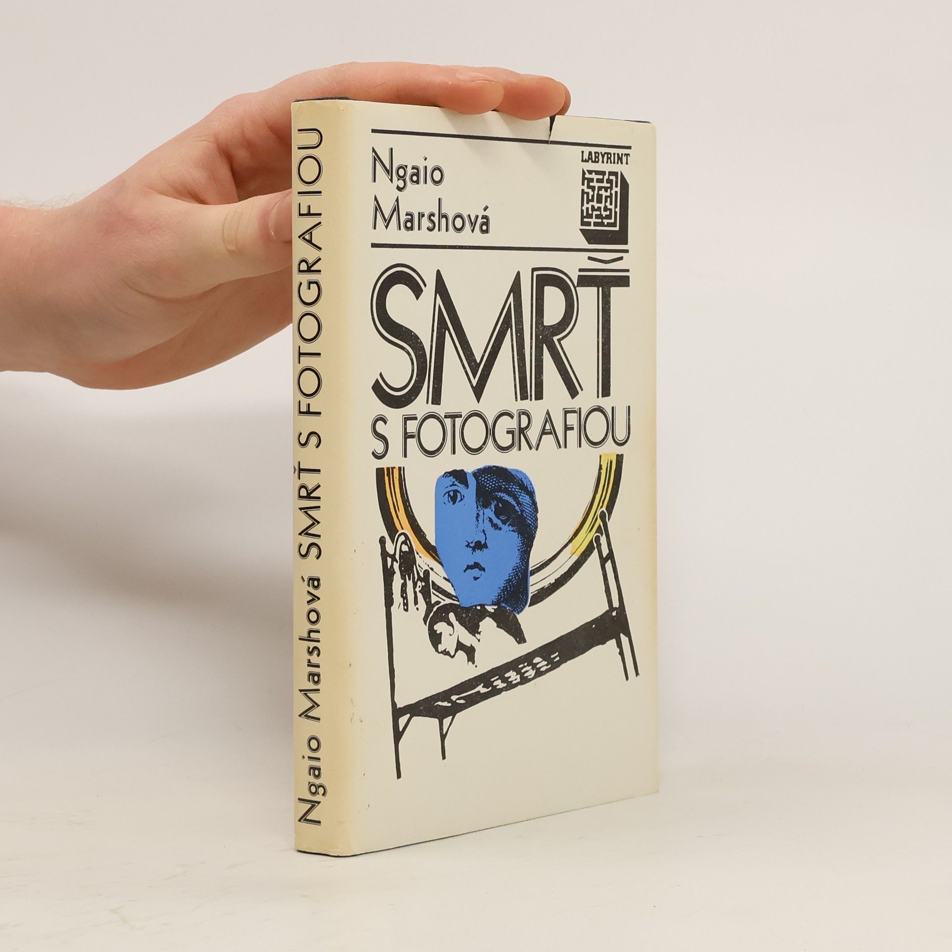Ngaio Marsh Smrť s fotografiou