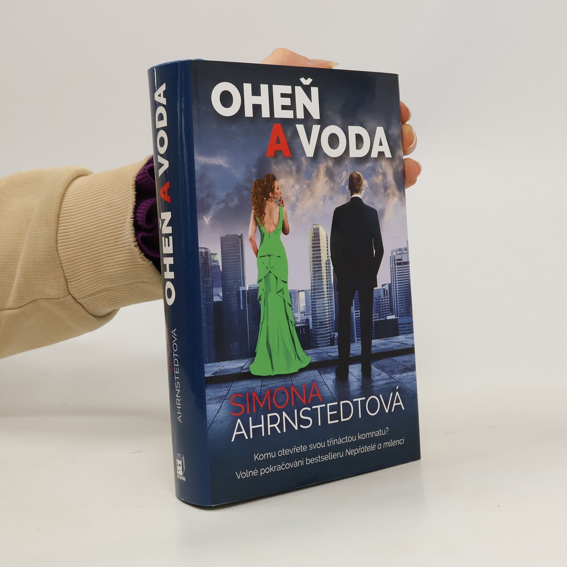 Simona Ahrnstedt Oheň a voda