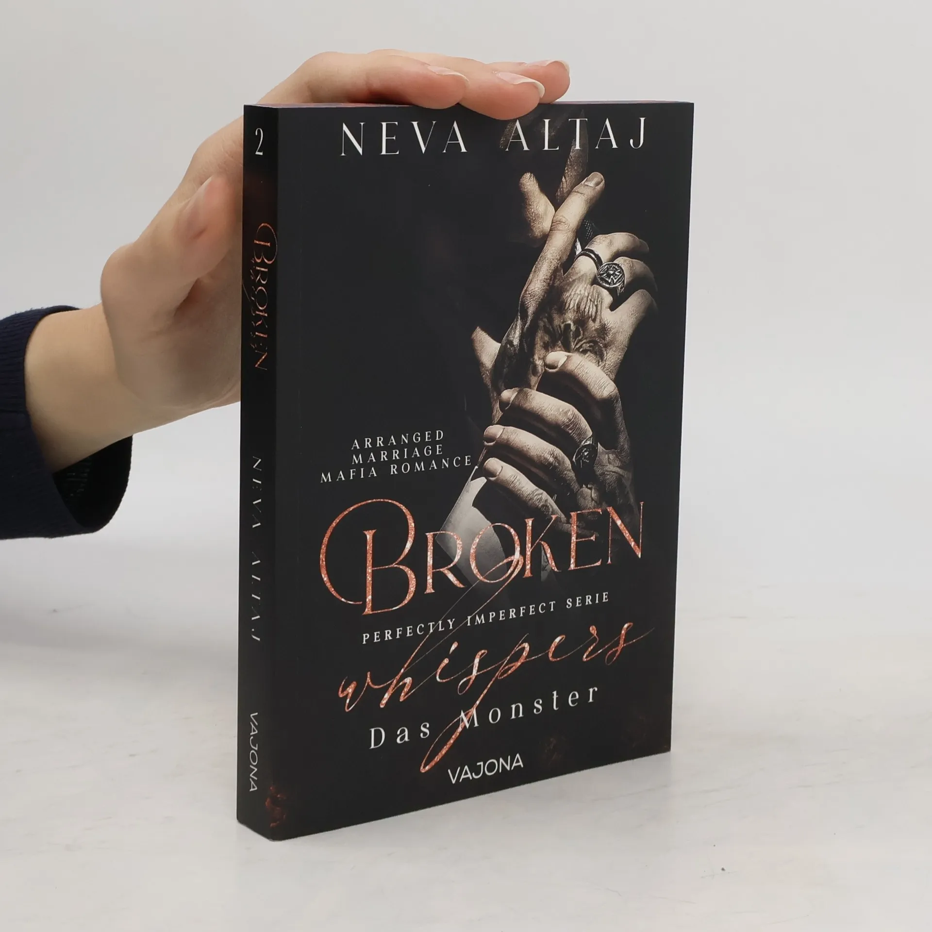 Broken Whispers - Das Monster / Perfectly Imperfect Bd.2 | Book | Paperback | Neva Altaj | DE