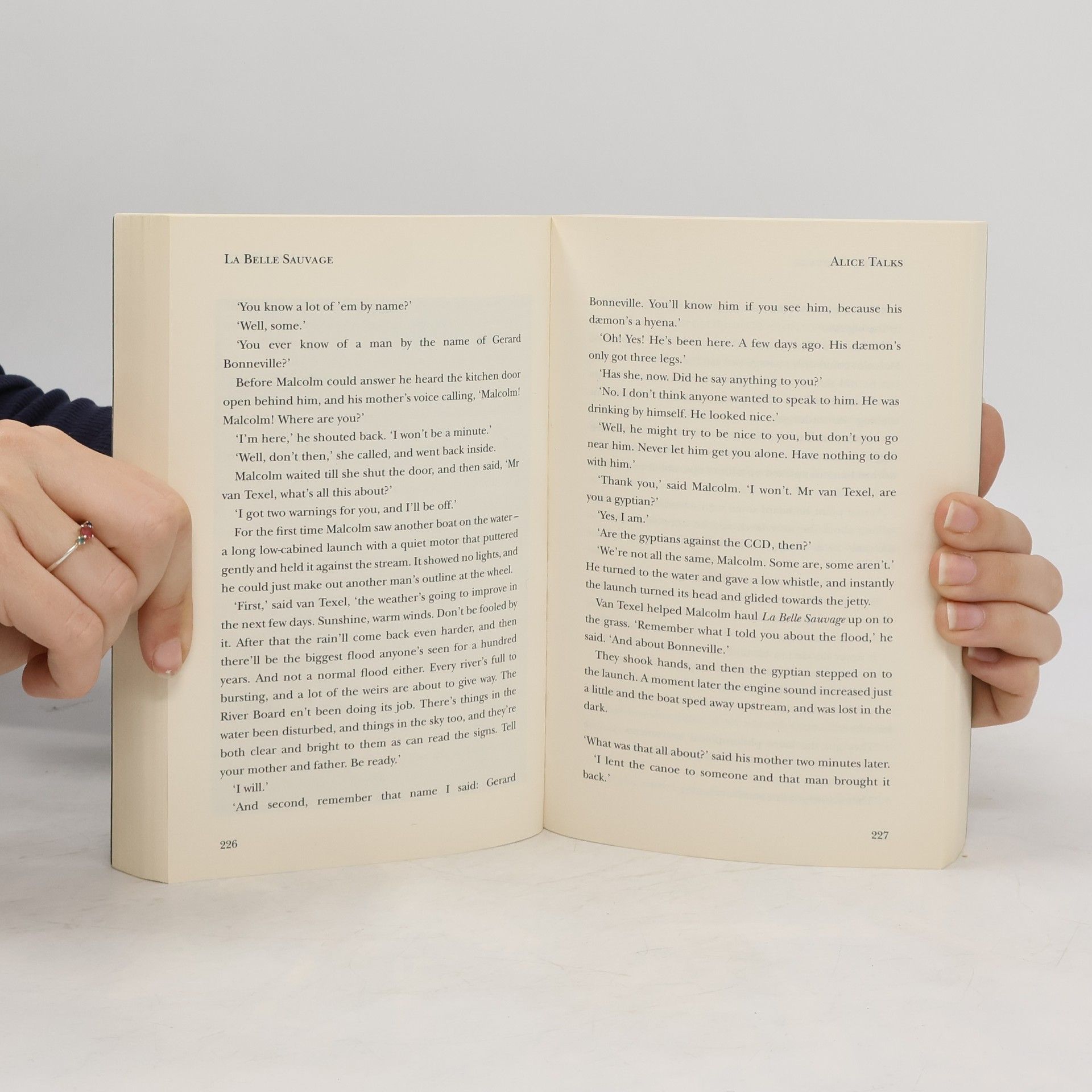 Philip Pullman The Book of Dust: Volume one, La belle sauvage