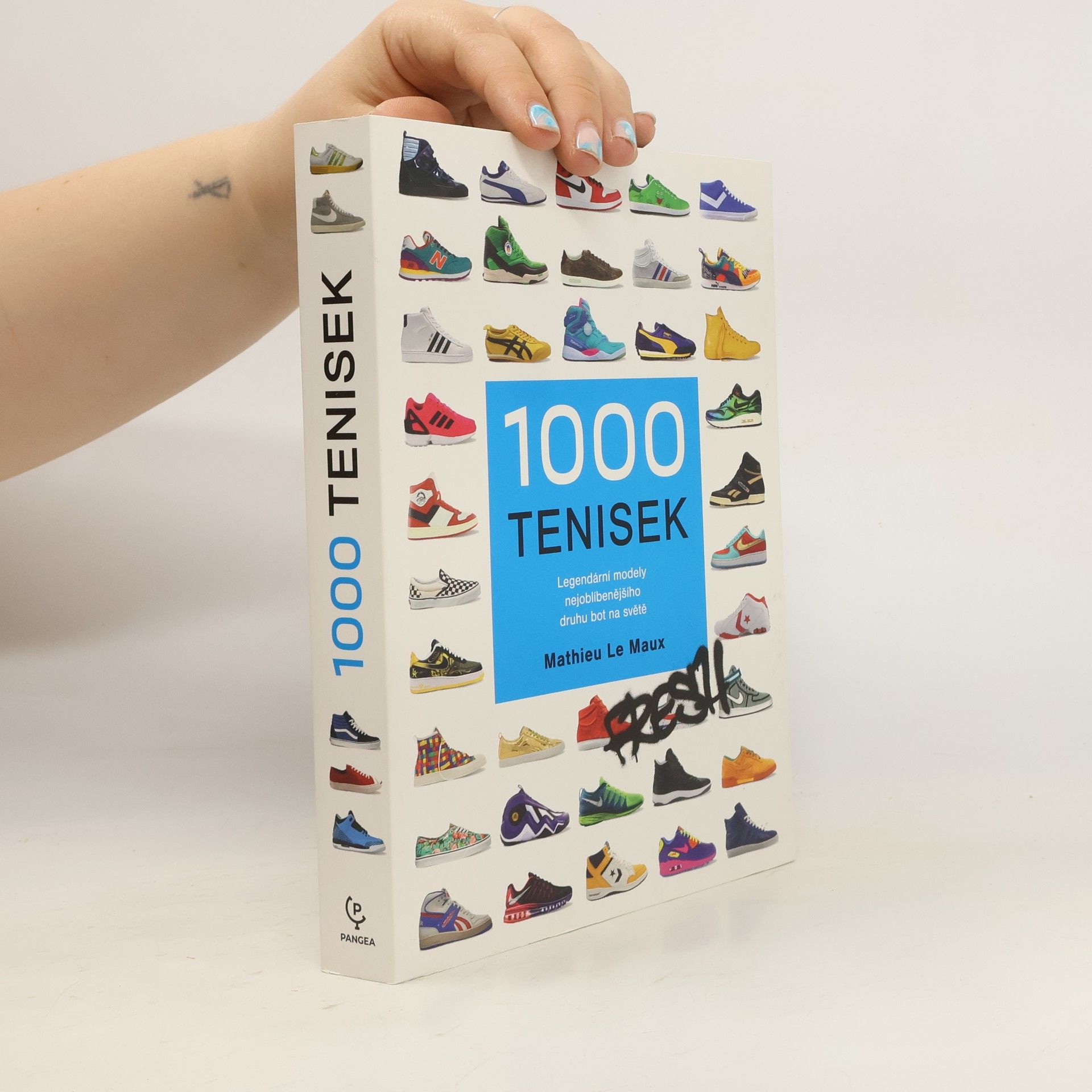 Mathieu Le Maux 1000 tenisek : legendární modely nejoblíbenějšího druhu bot na světě