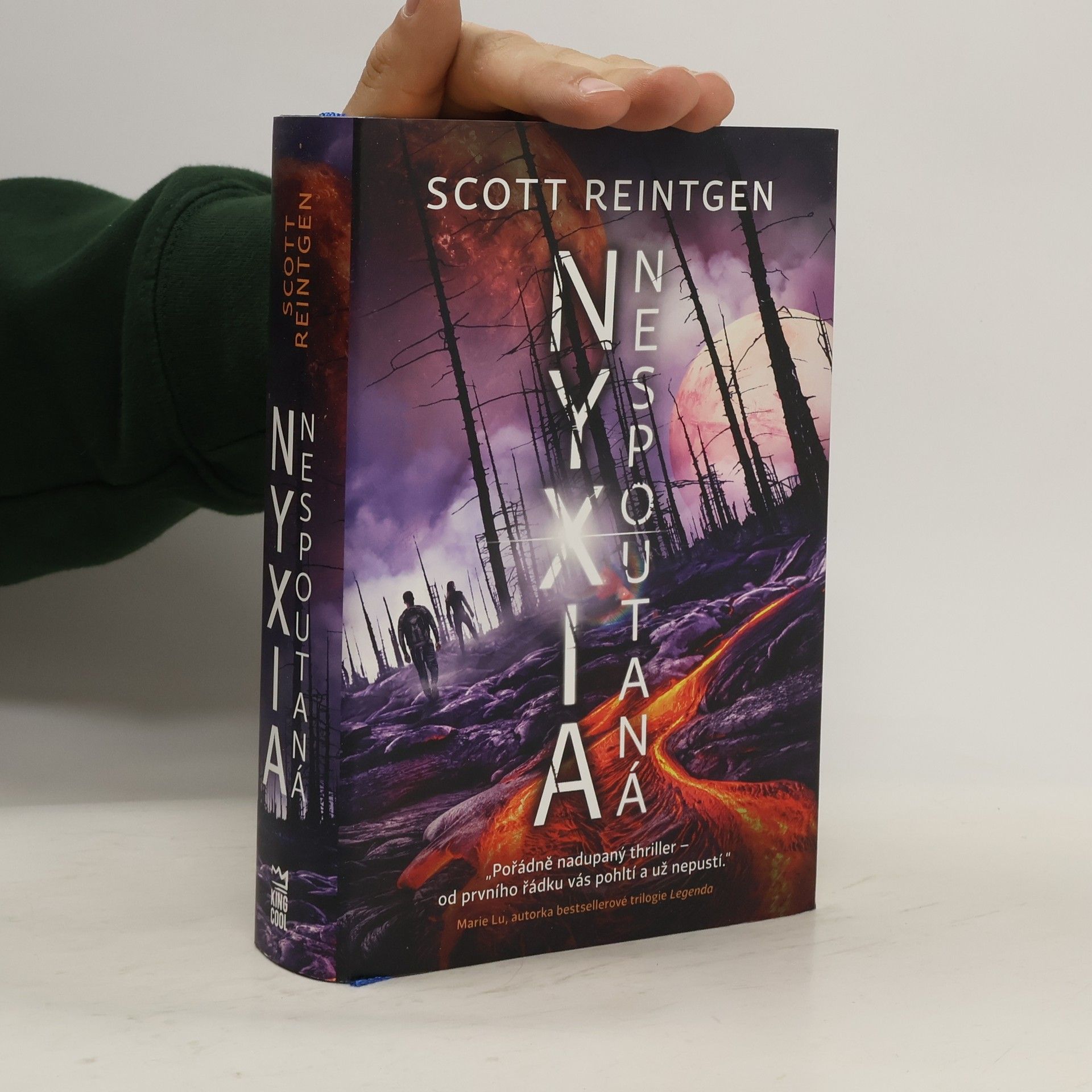 Scott Reintgen Nyxia nespoutaná