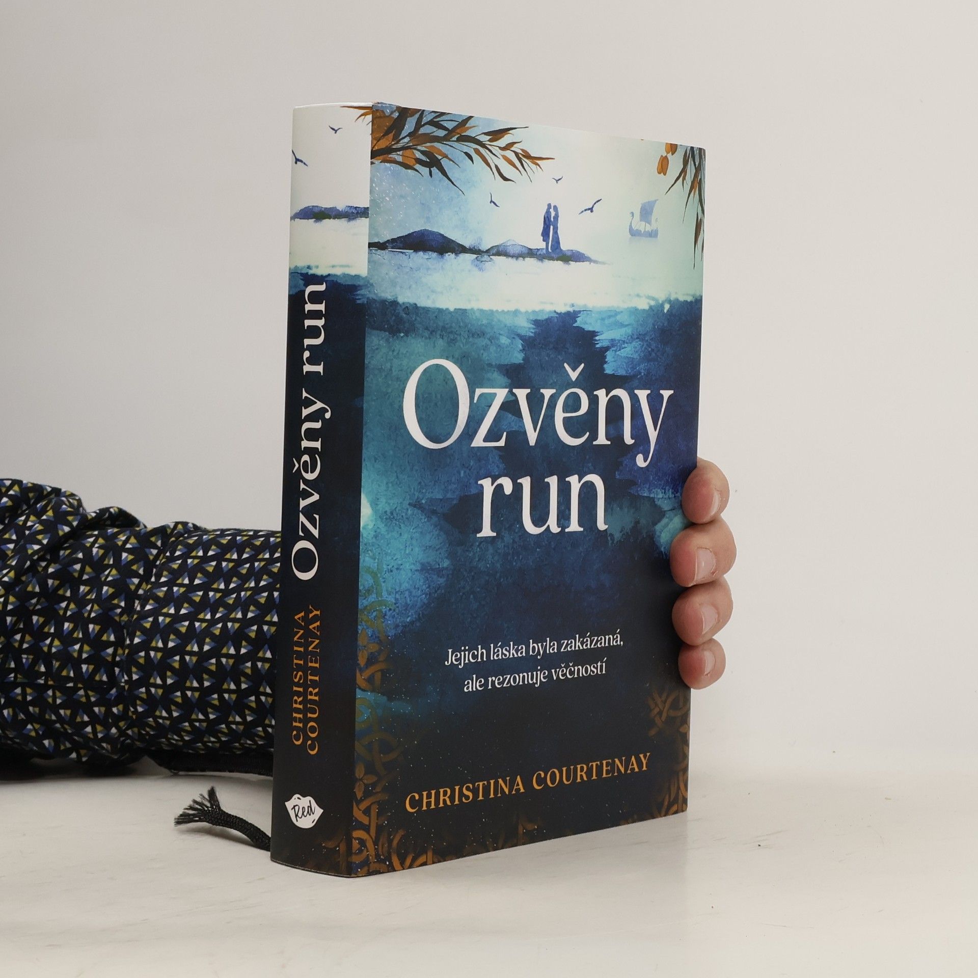 Christina Courtenay Ozvěny run