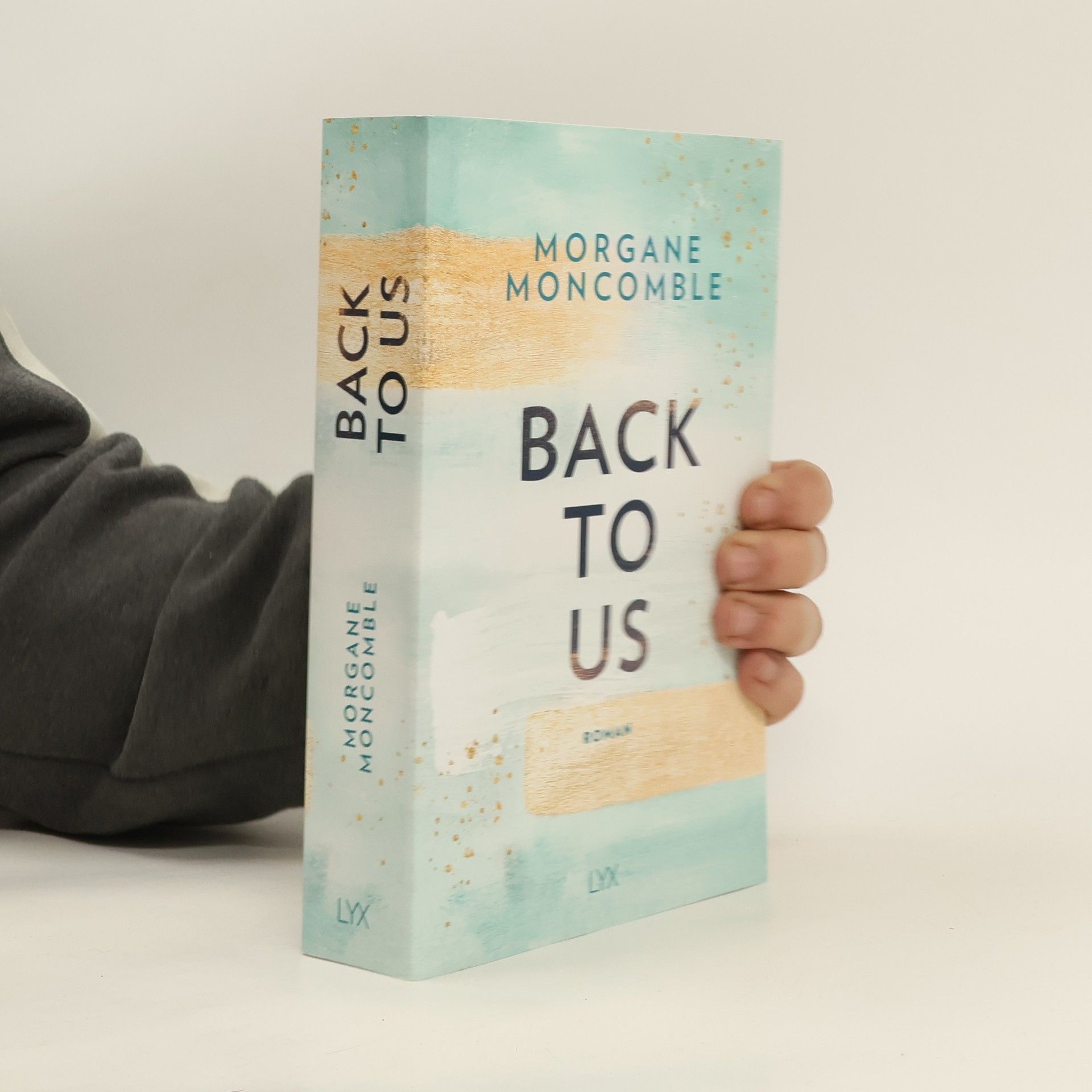 Morgane Moncomble Back to us