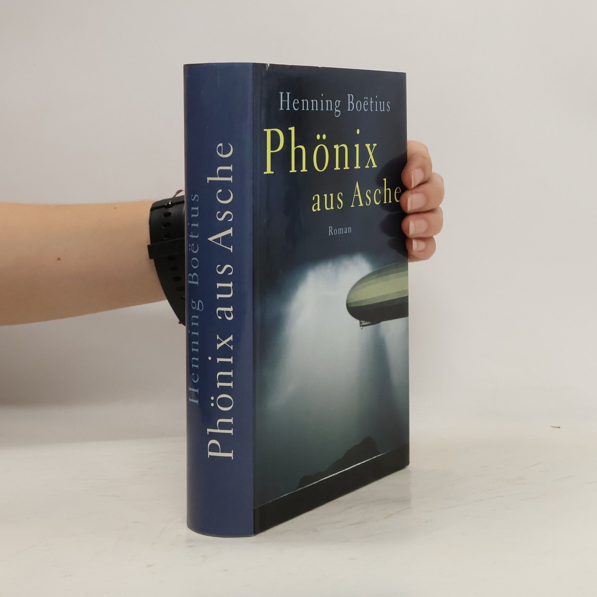Henning Boe͏̈tius Phönix aus Asche
