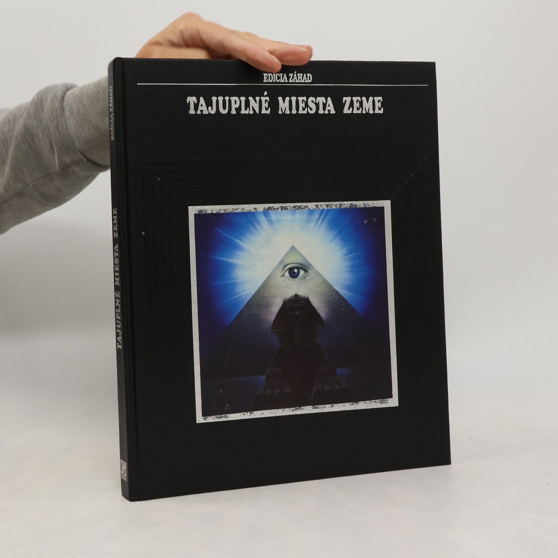 kolektiv Tajuplné miesta zeme