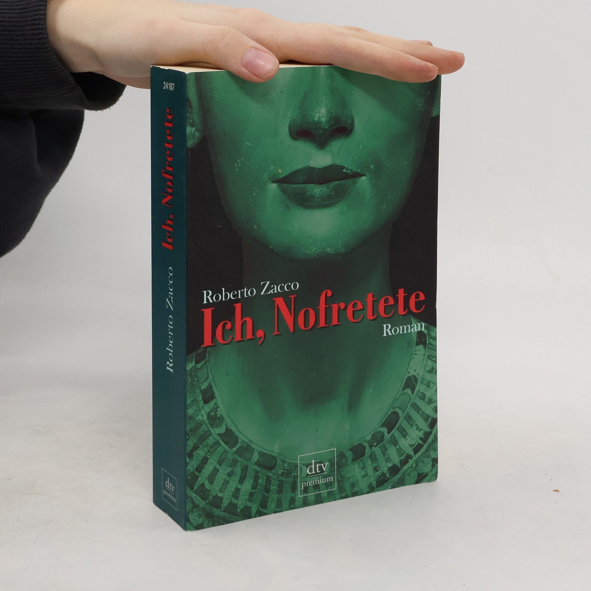 Roberto Zacco Ich, Nofretete