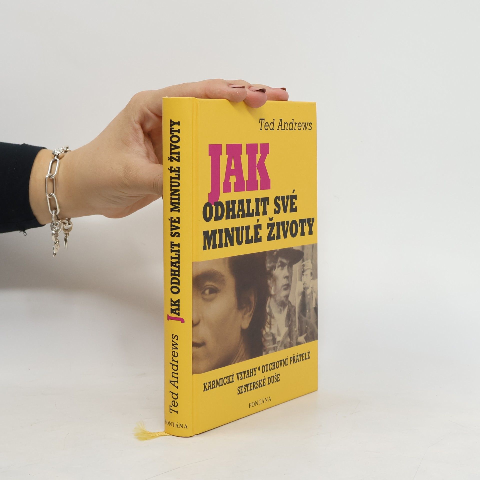 Ted Andrews Jak odhalit své minulé životy