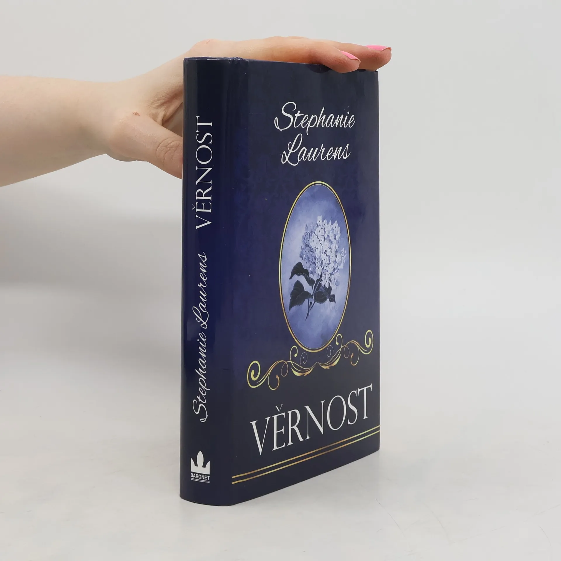 Věrnost | Kniha | pevná | Stephanie Laurens | CS