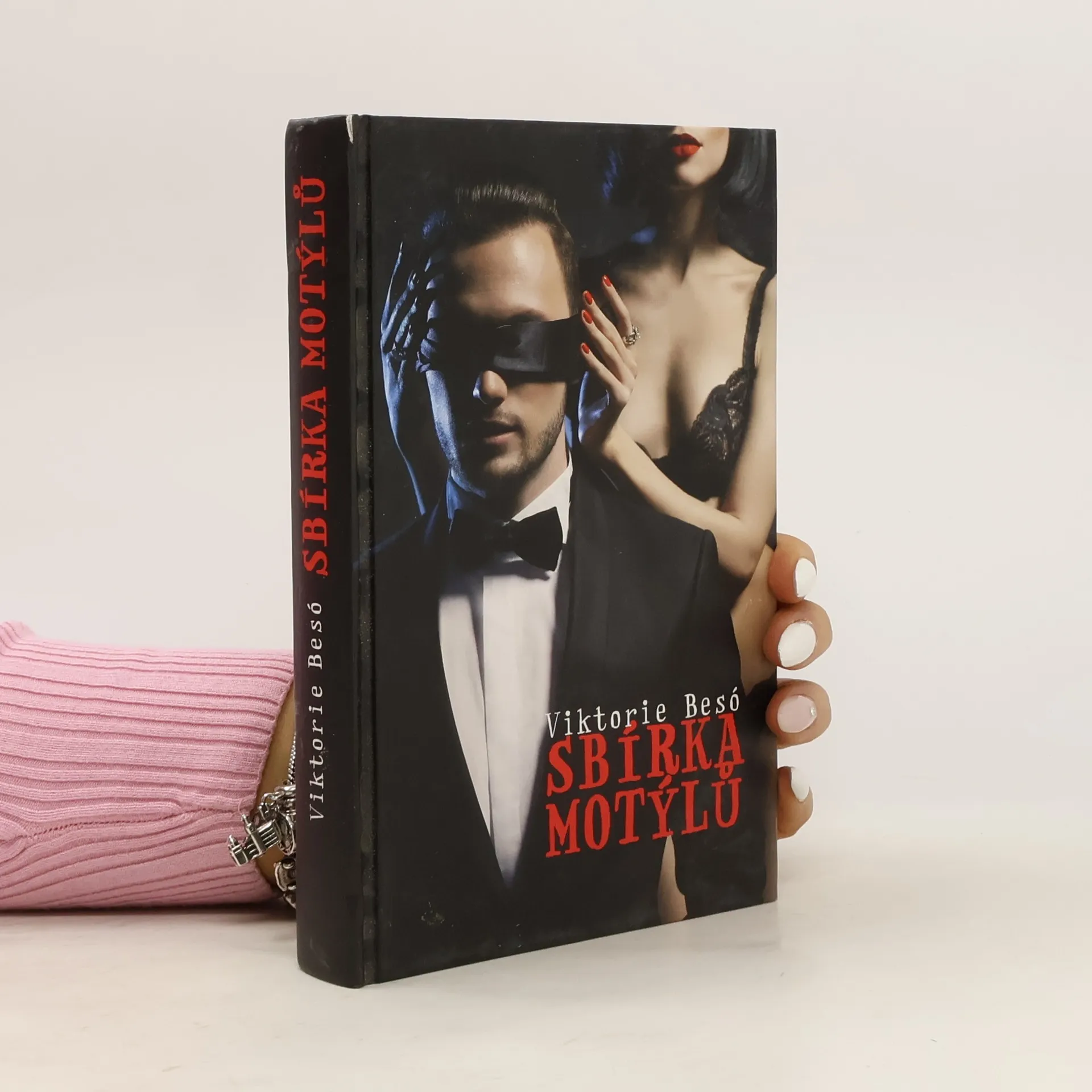 Sbírka motýlů | Book | Hardcover | Viktorie Besó | CS