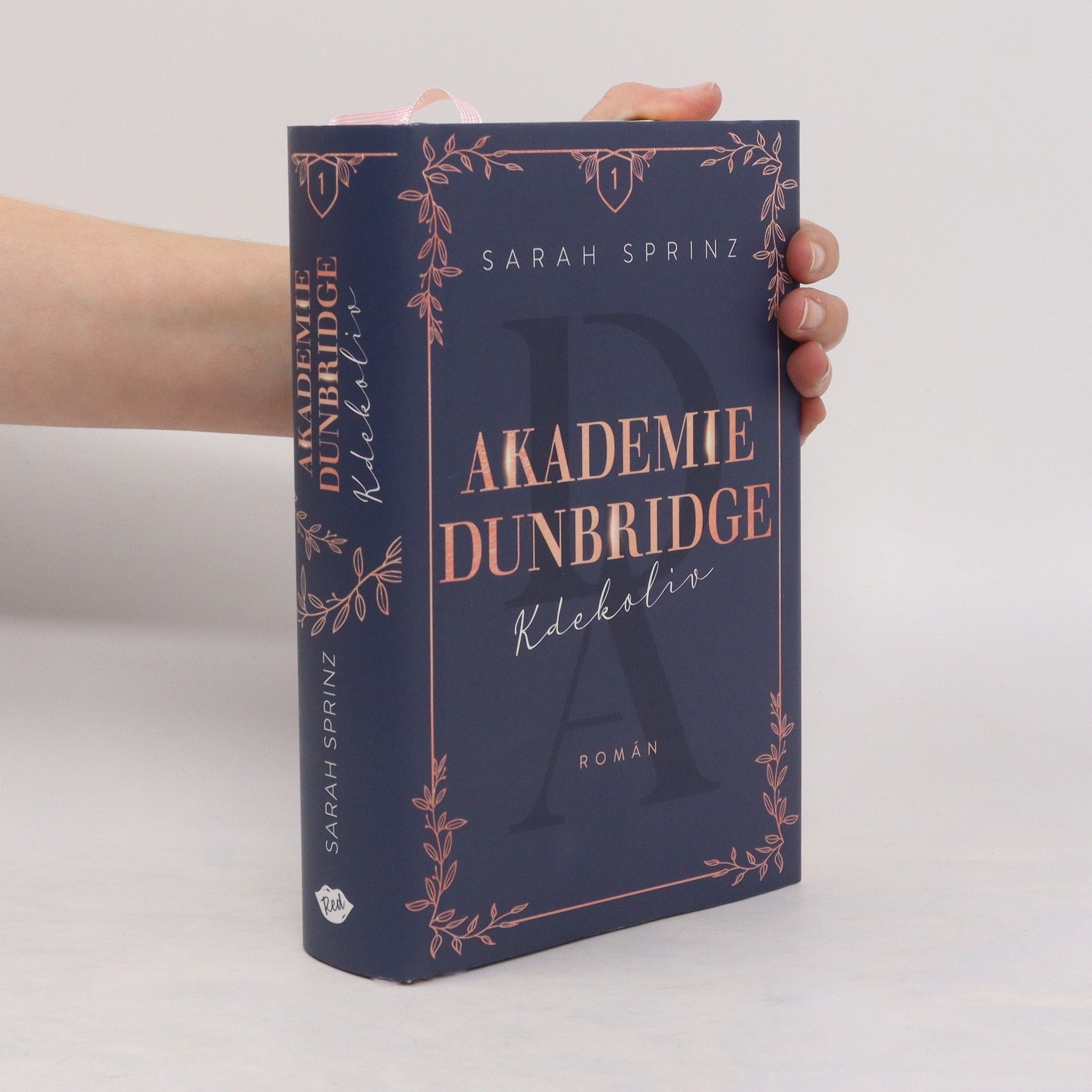Sarah Sprinz Akademie Dunbridge. Kdekoliv