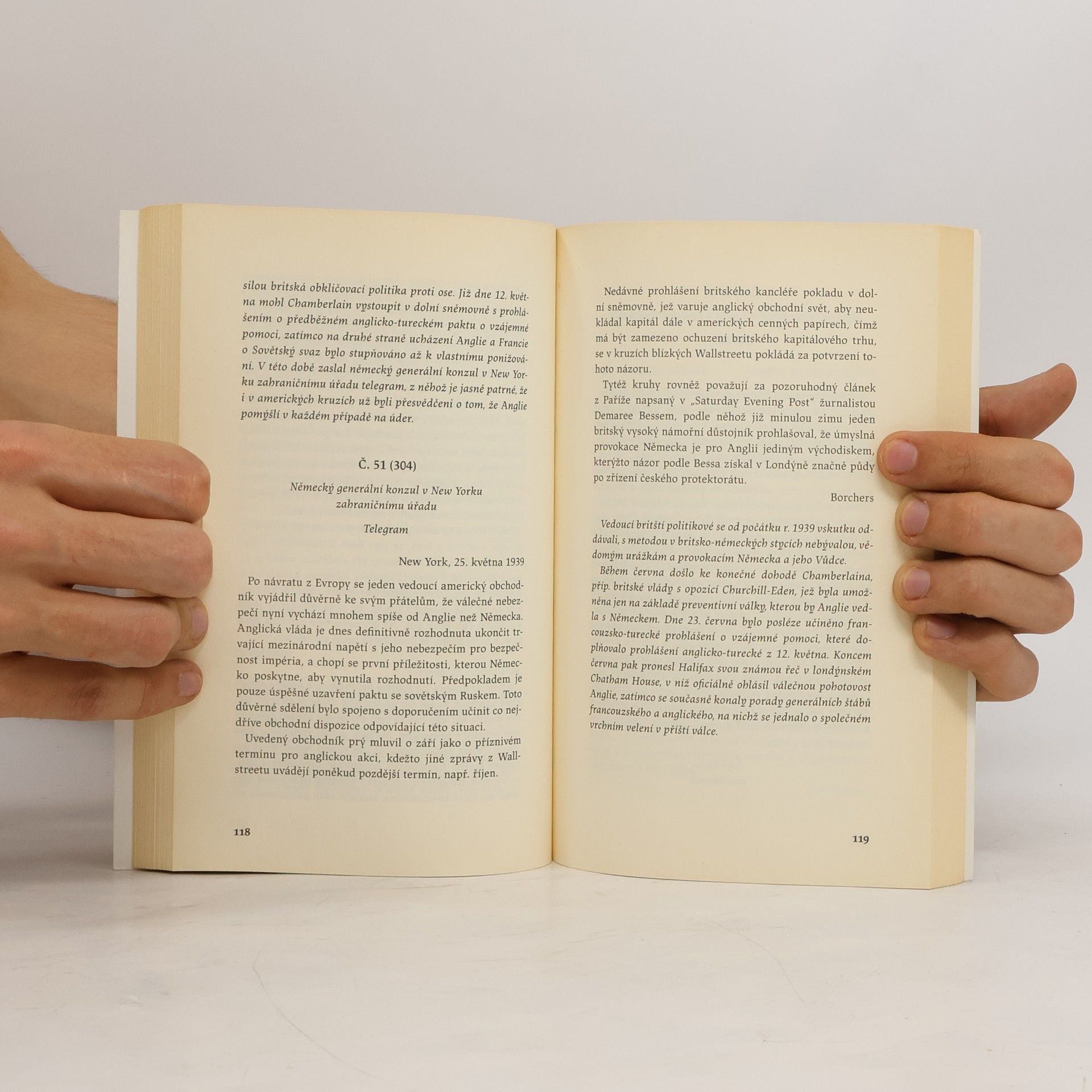 Autorenkollektiv 100 dokumentů o vzniku války