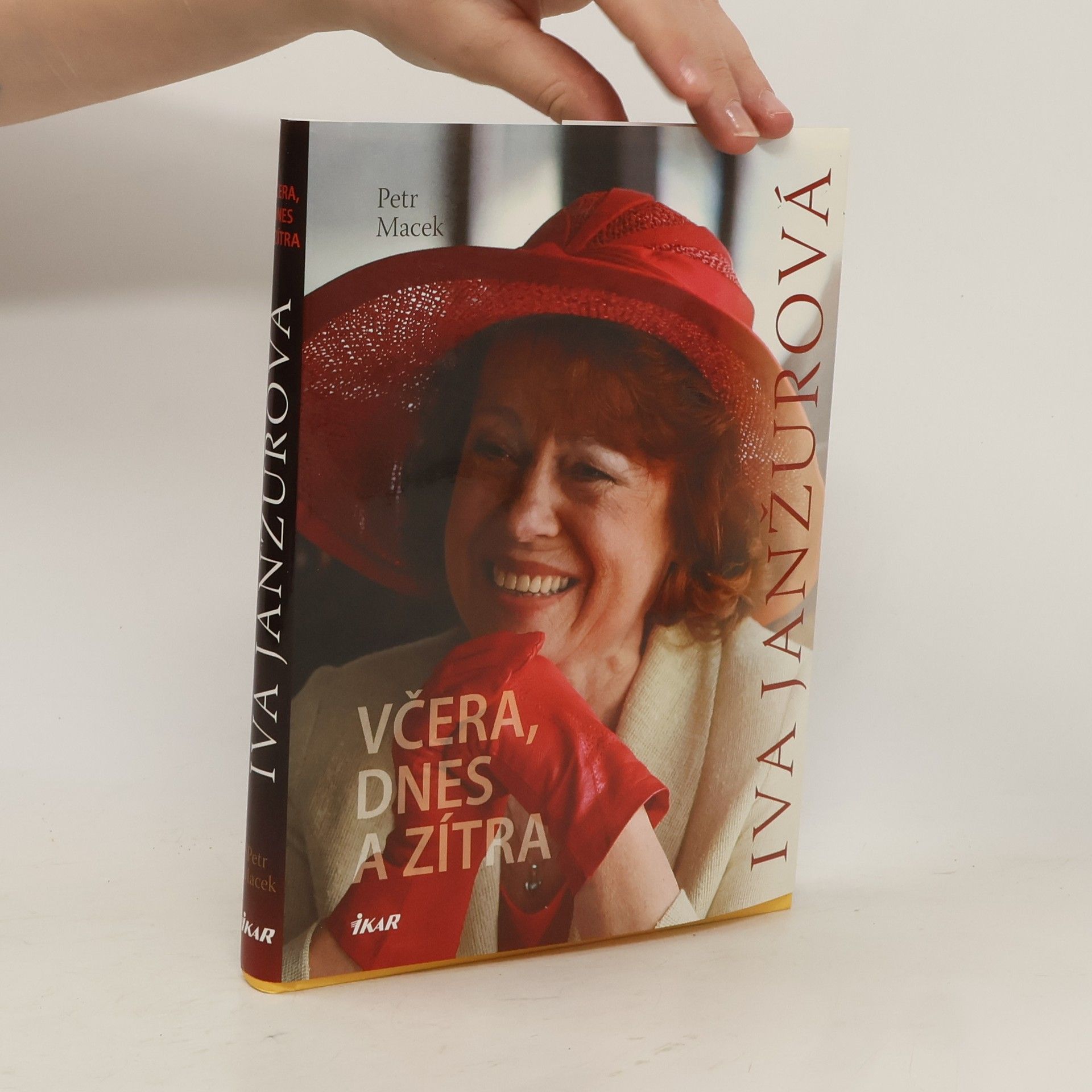 Petr Macek Iva Janžurová. Včera, dnes a zítra
