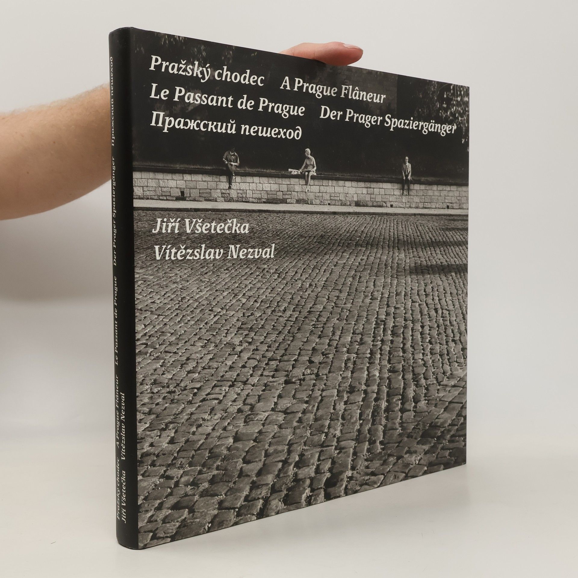 Vítězslav Nezval Pražský chodec