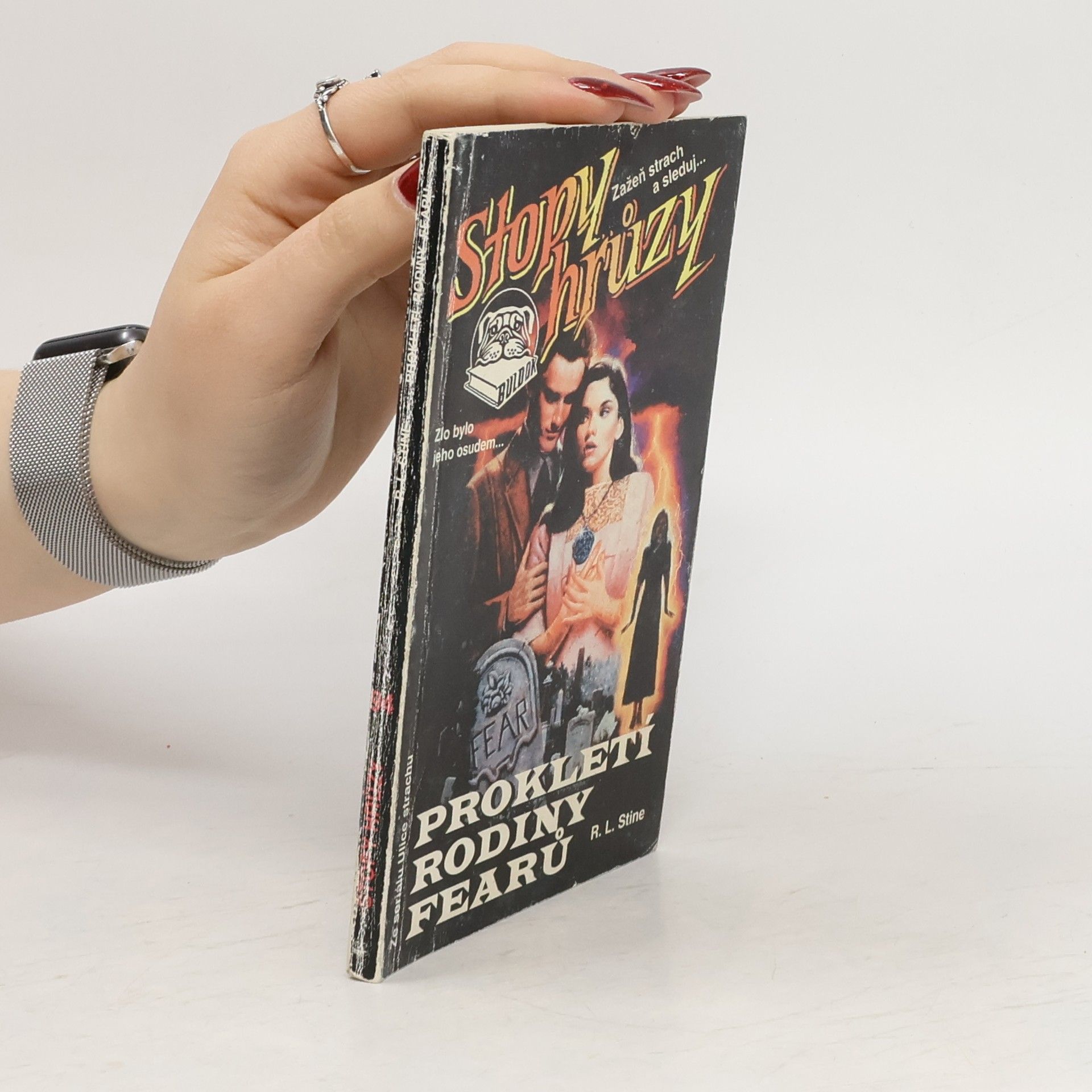 R. L. Stine Prokletí rodiny Fearů