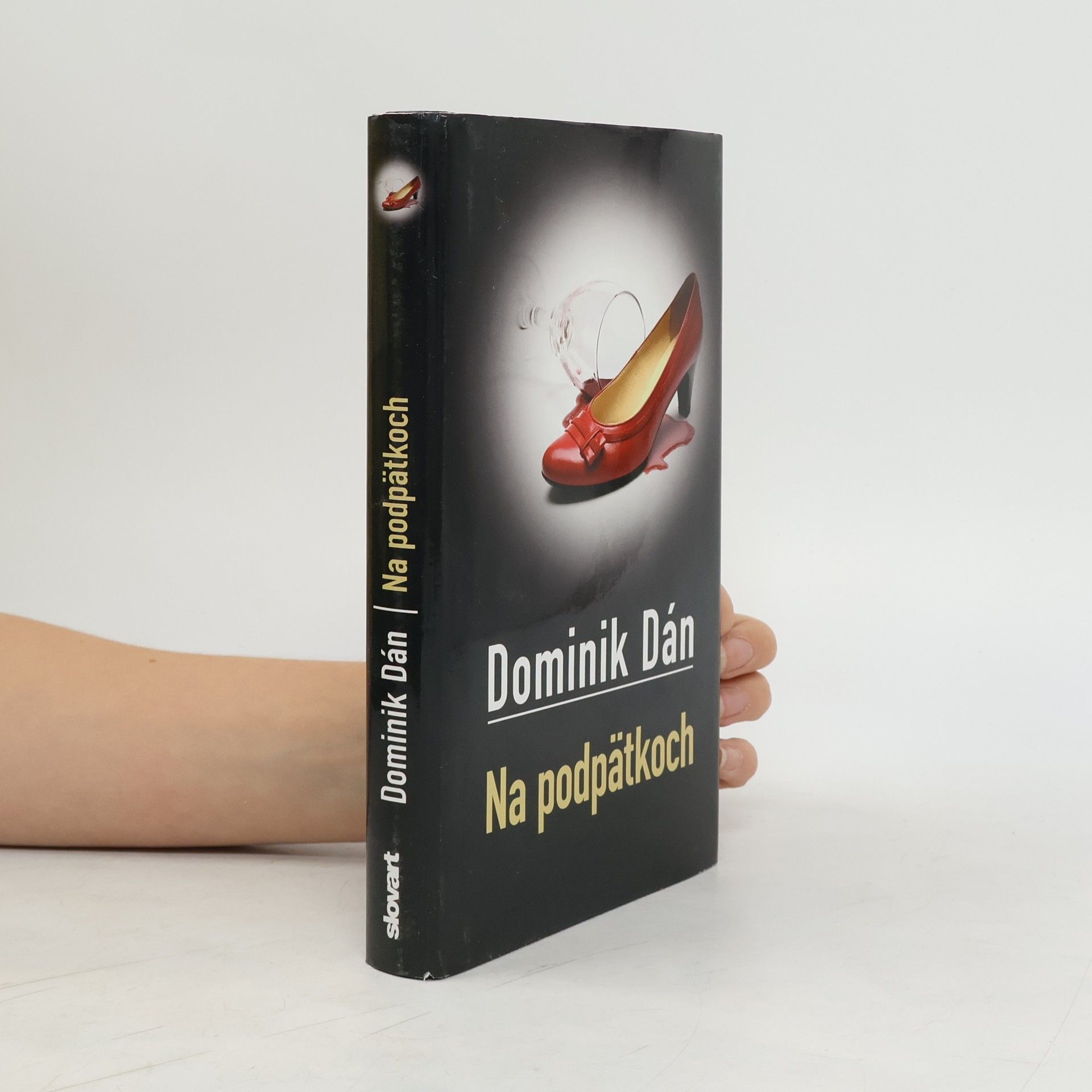 Dominik Dán Na podpätkoch