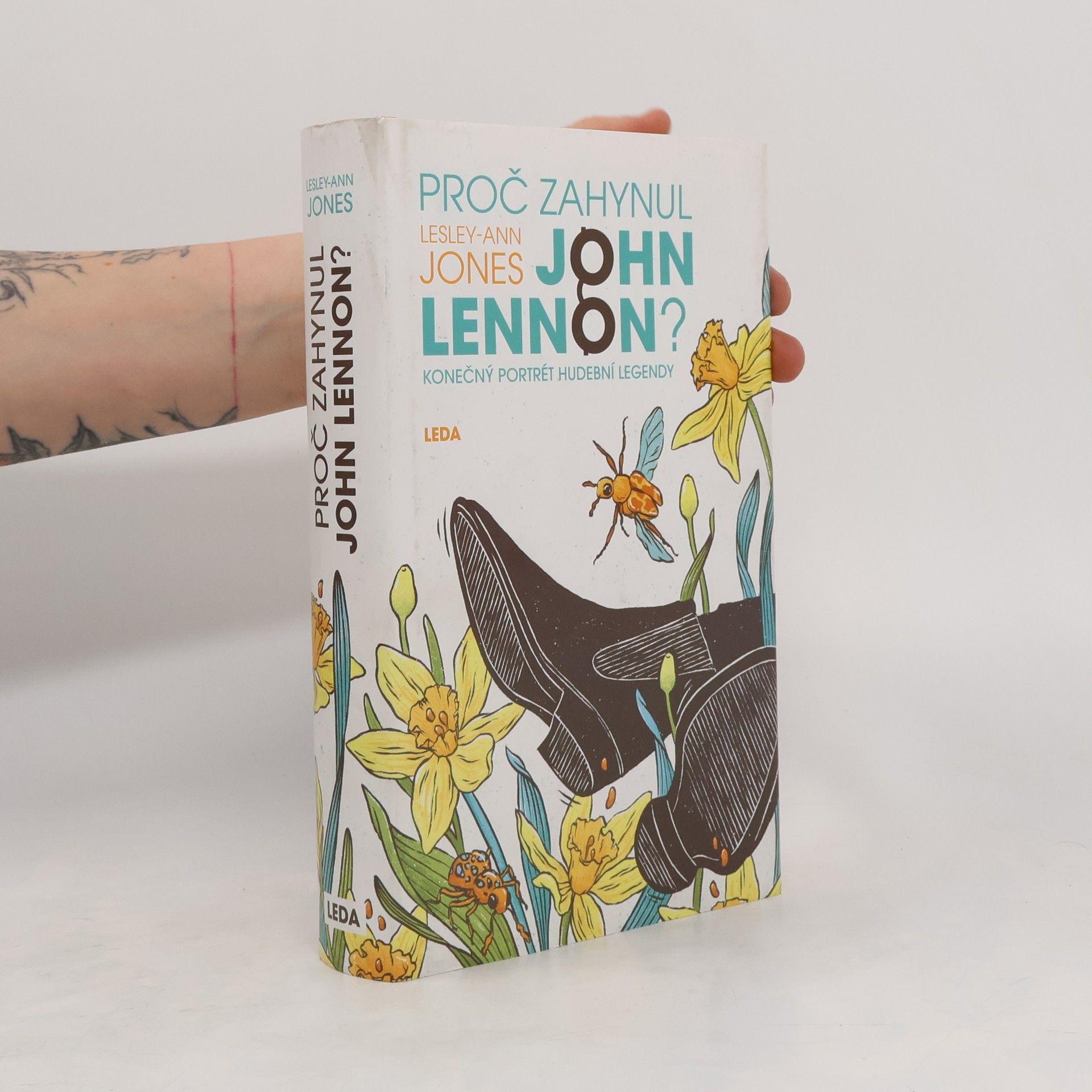 Lesley-Ann Jones Proč zahynul John Lennon