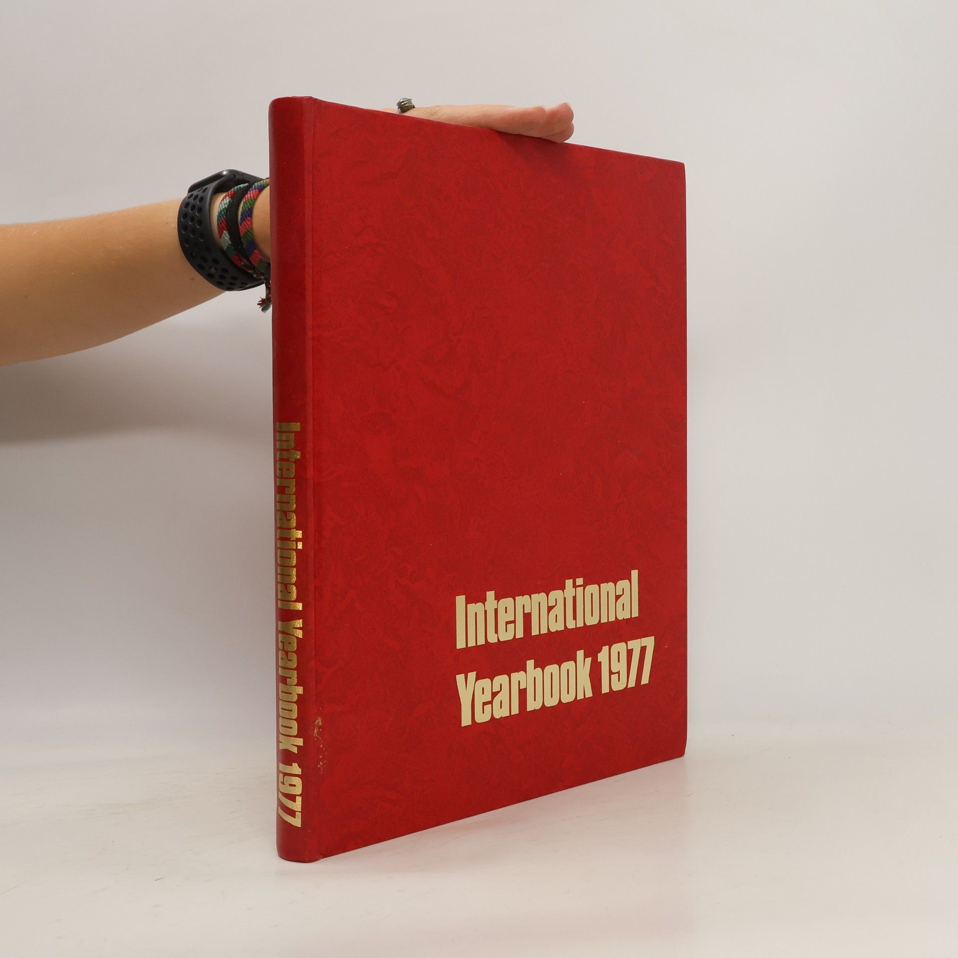 Patrick Scrivenor International Yearbook 1977