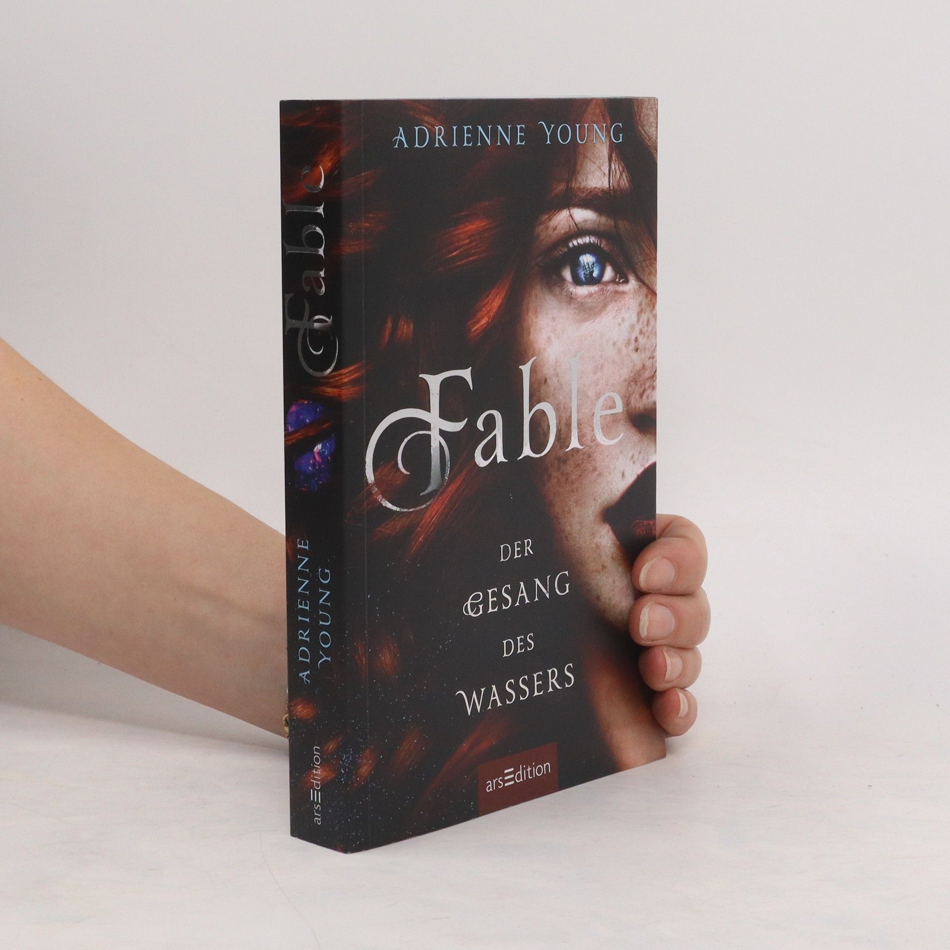 Adrienne Young Fable - Der Gesang des Wassers (Fable 1)