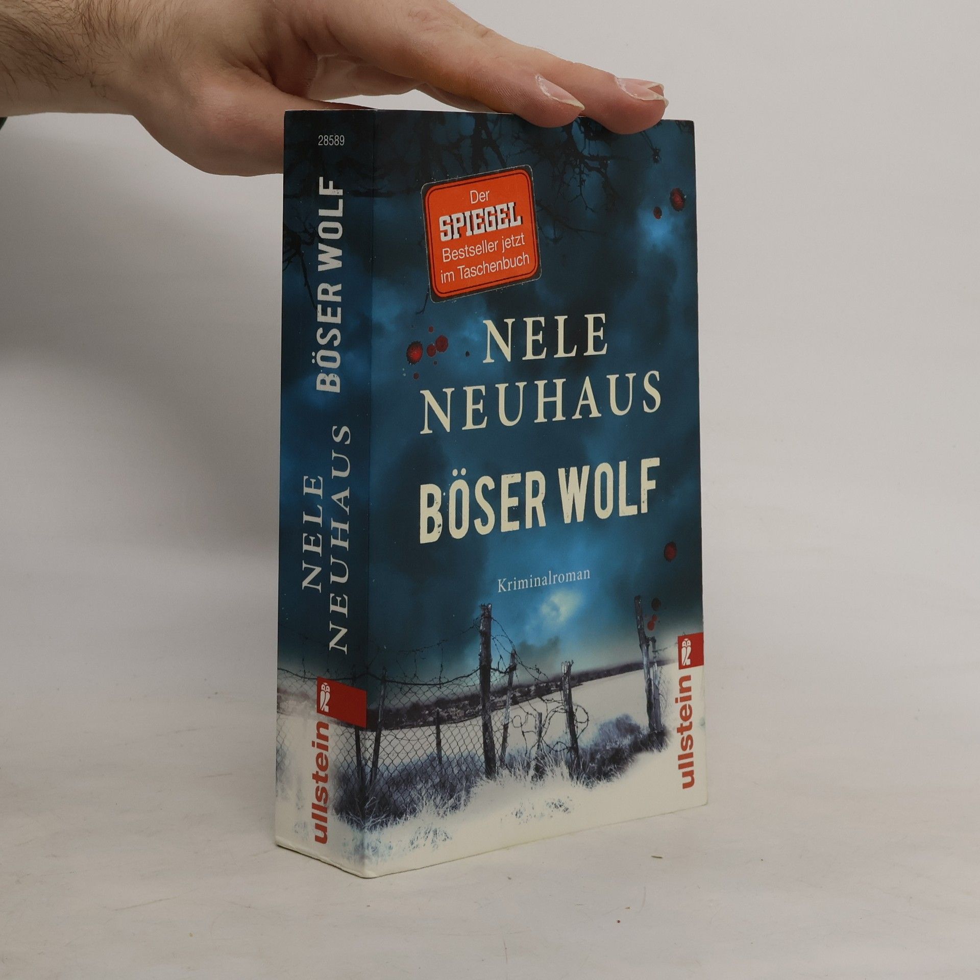 Nele Neuhaus Böser Wolf : Kriminalroman