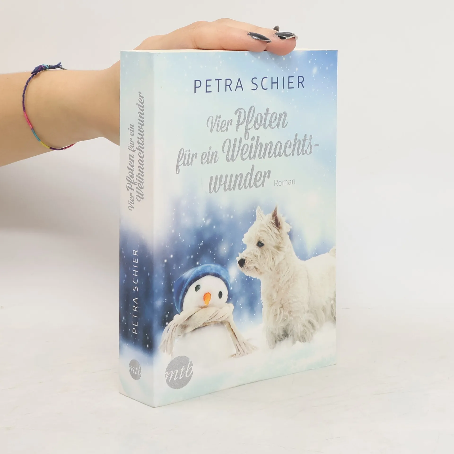 Vier Pfoten für ein Weihnachtswunder | Book | Petra Schier | DE