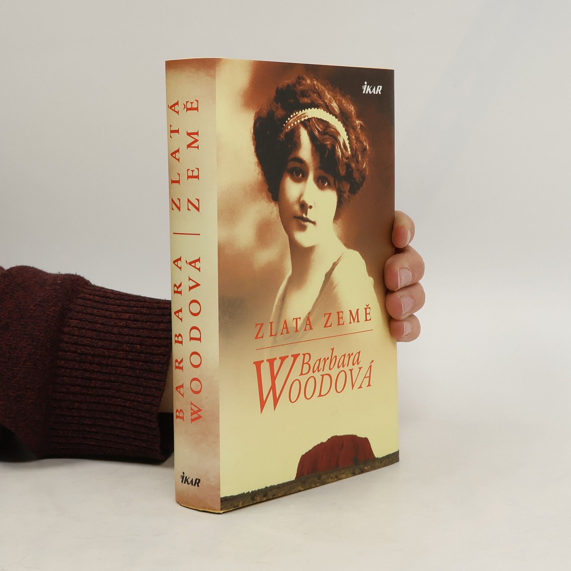 Barbara Wood Zlatá země