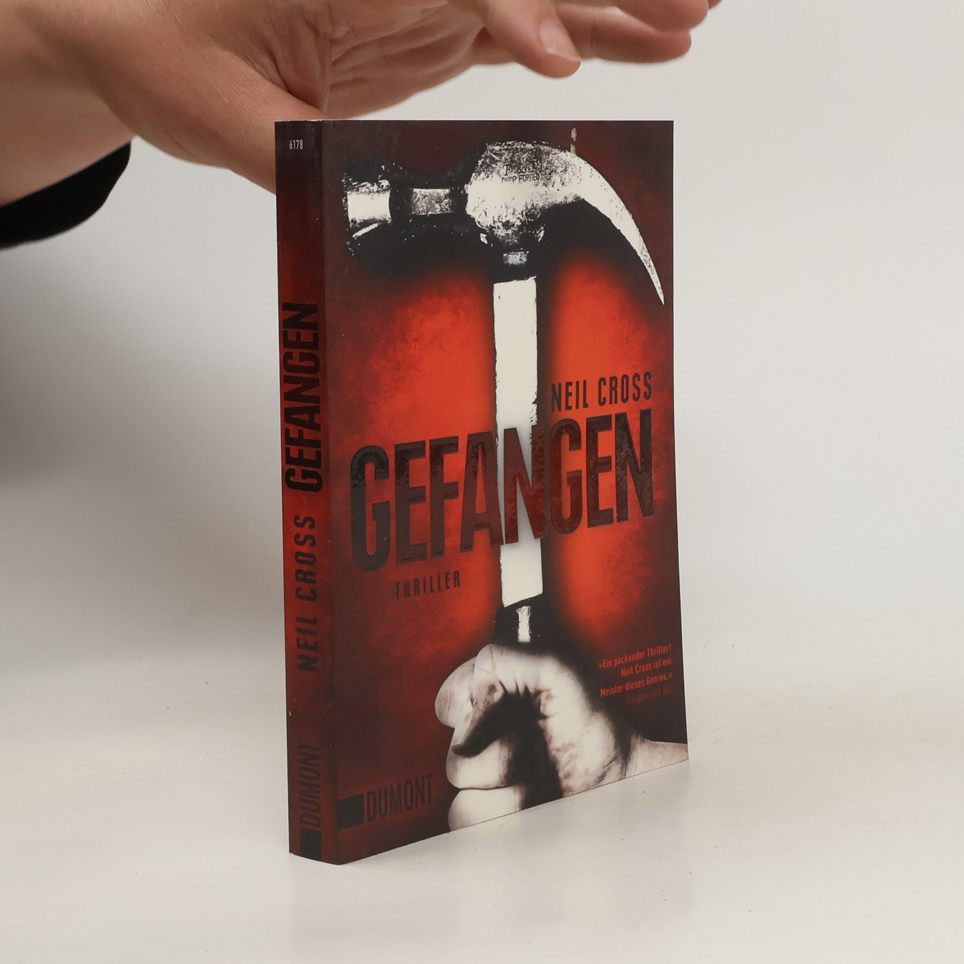 Neil Cross Gefangen