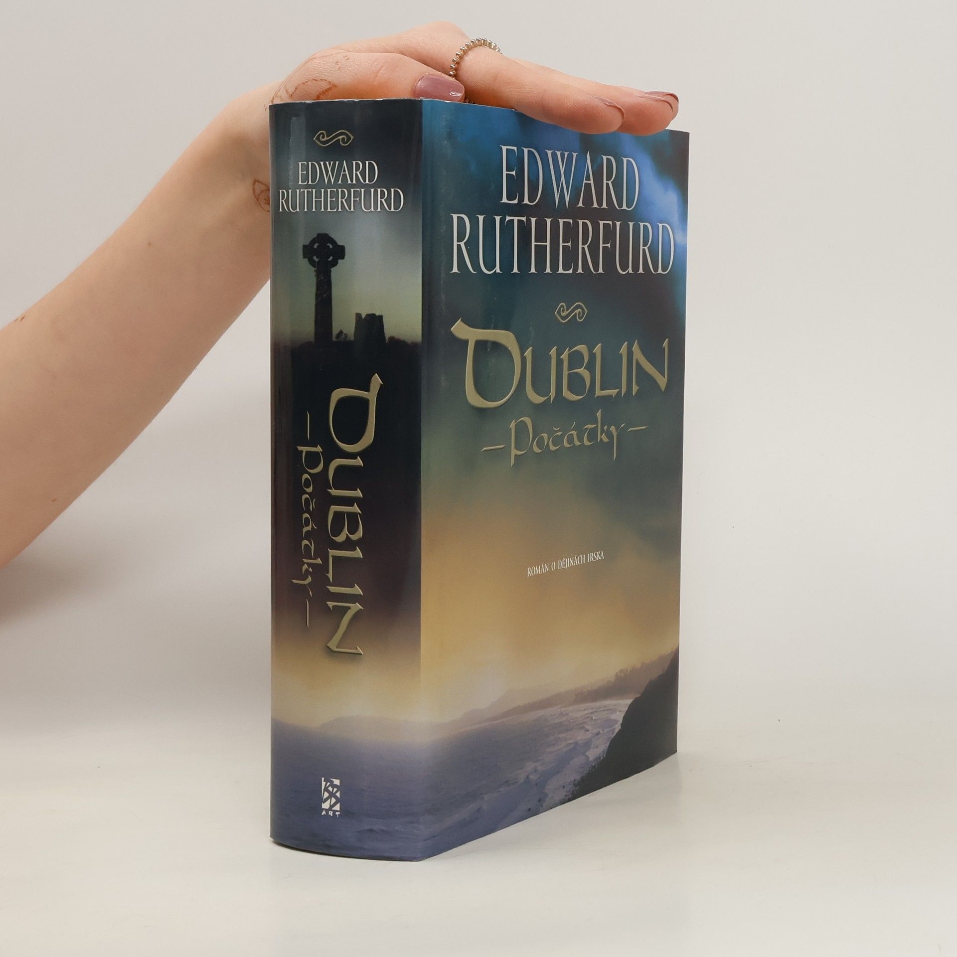 Edward Rutherfurd Dublin. 1. díl, Počátky