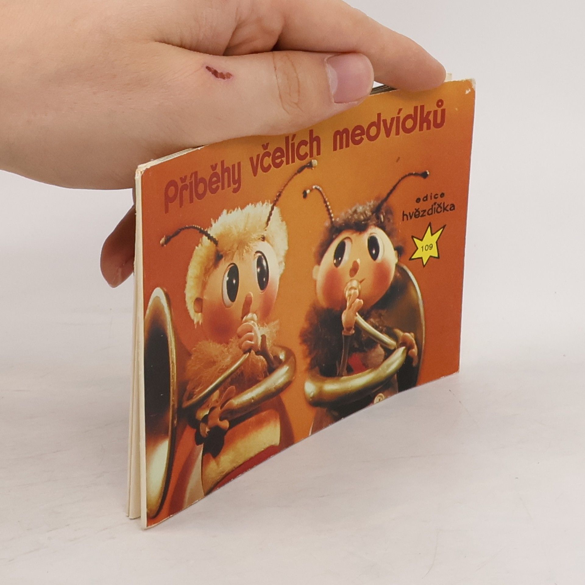 Ivo Houf Příběhy včelích medvídků
