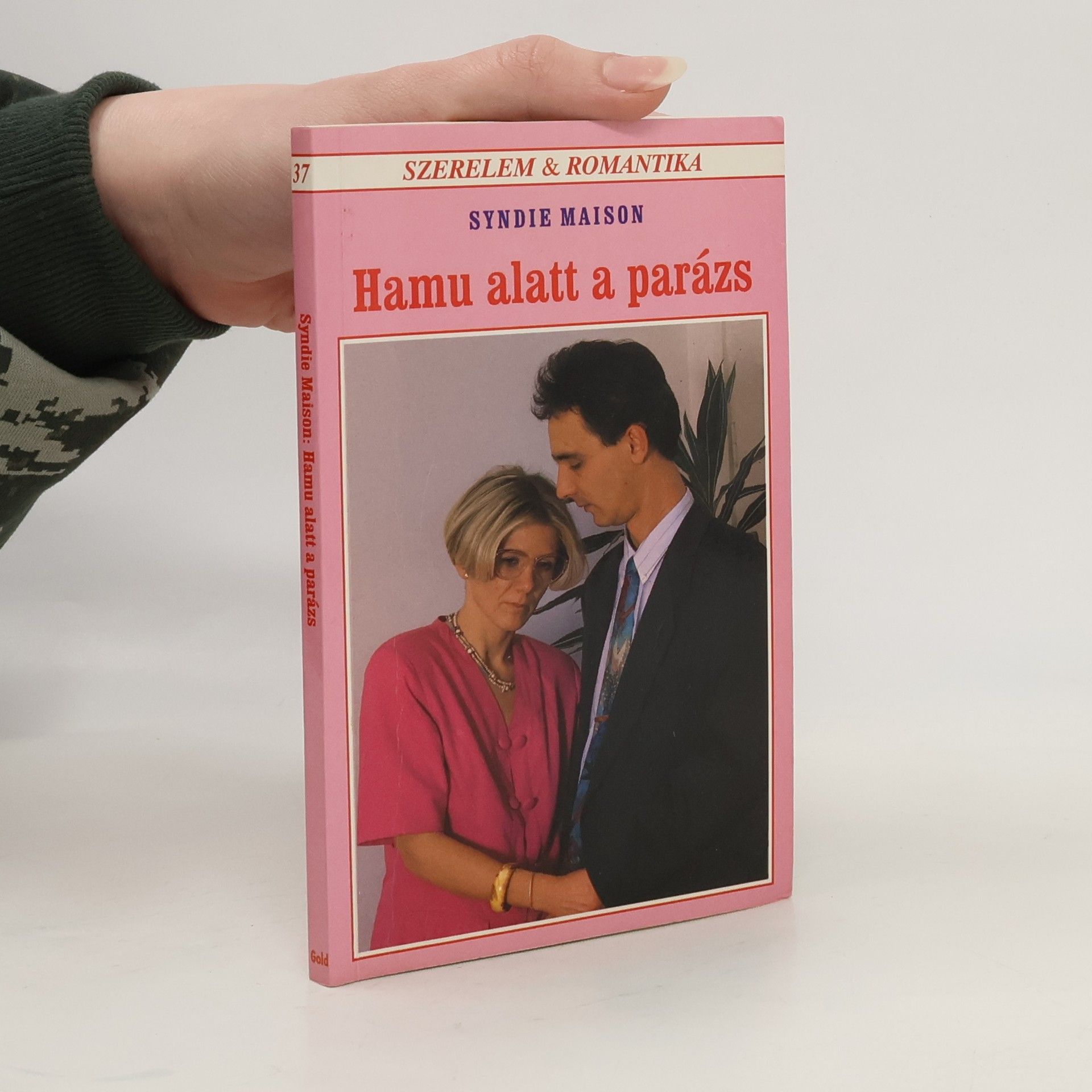 Hamu alatt a parász