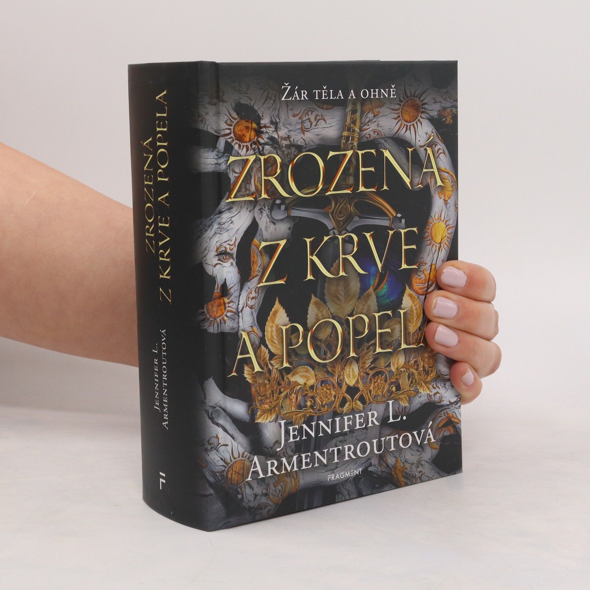 Jennifer Armentrout Zrozená z krve a popela