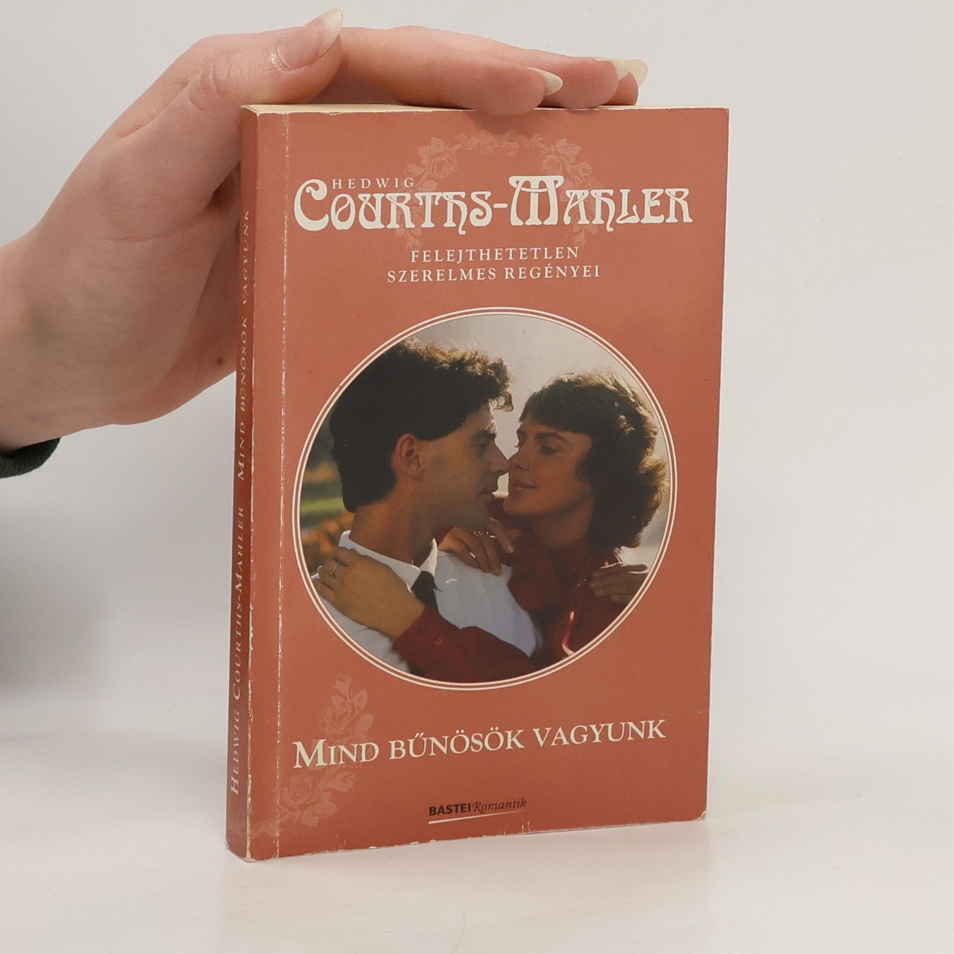 Hedwig Courths Mahler Mind bűnösök vagyunk