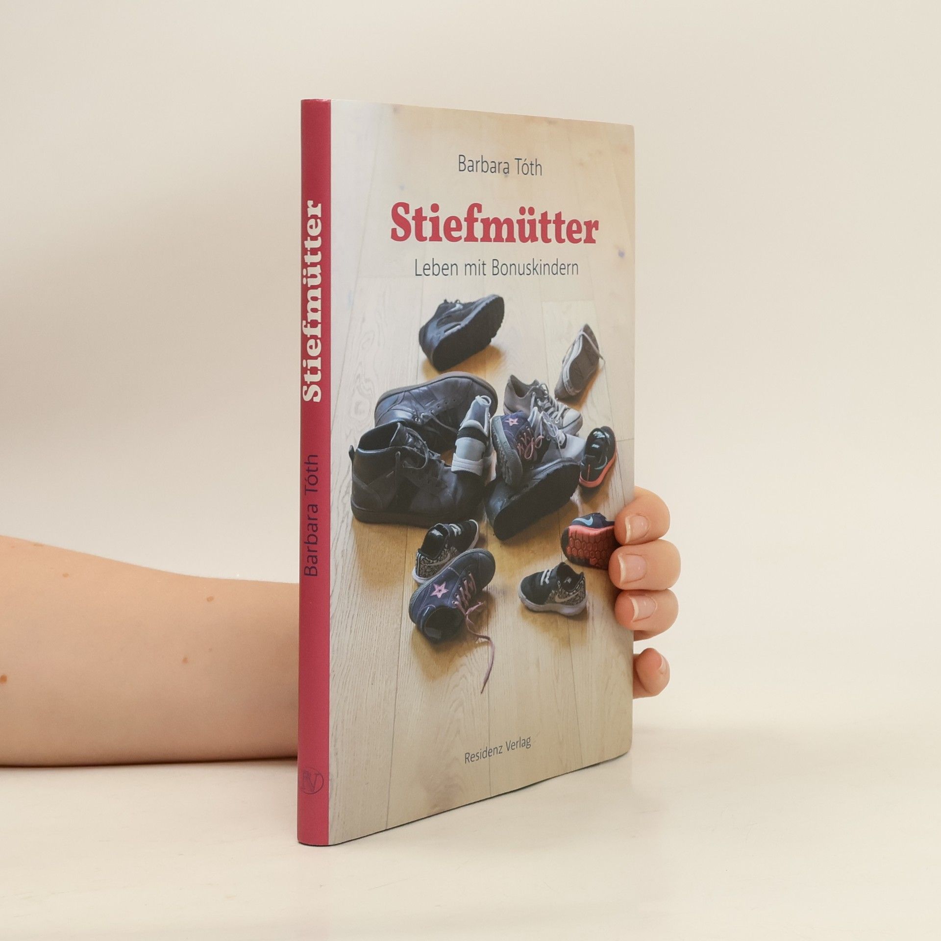 Barbara Tóth Stiefmütter