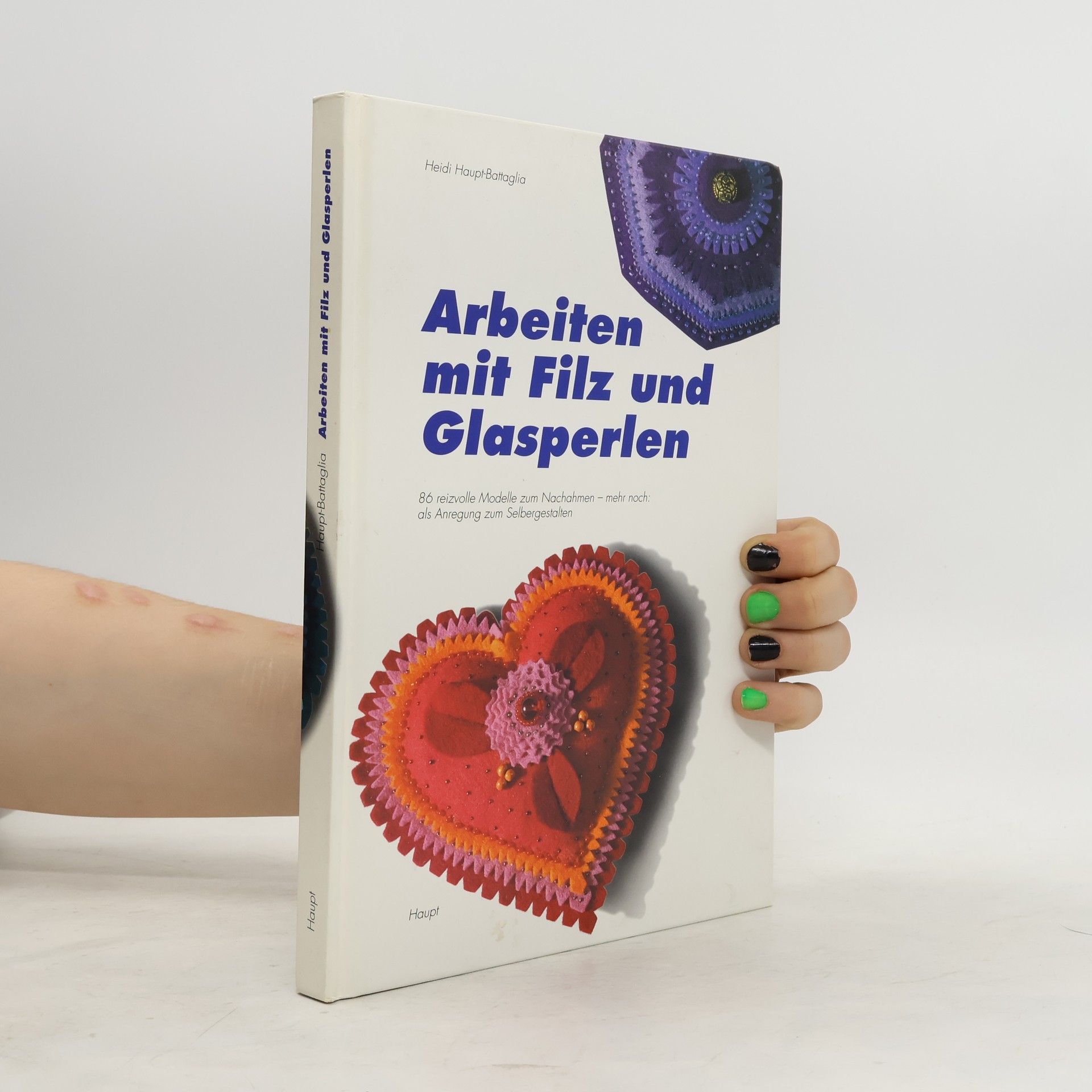 Heidi Haupt Battaglia Arbeiten mit Filz und Glasperlen