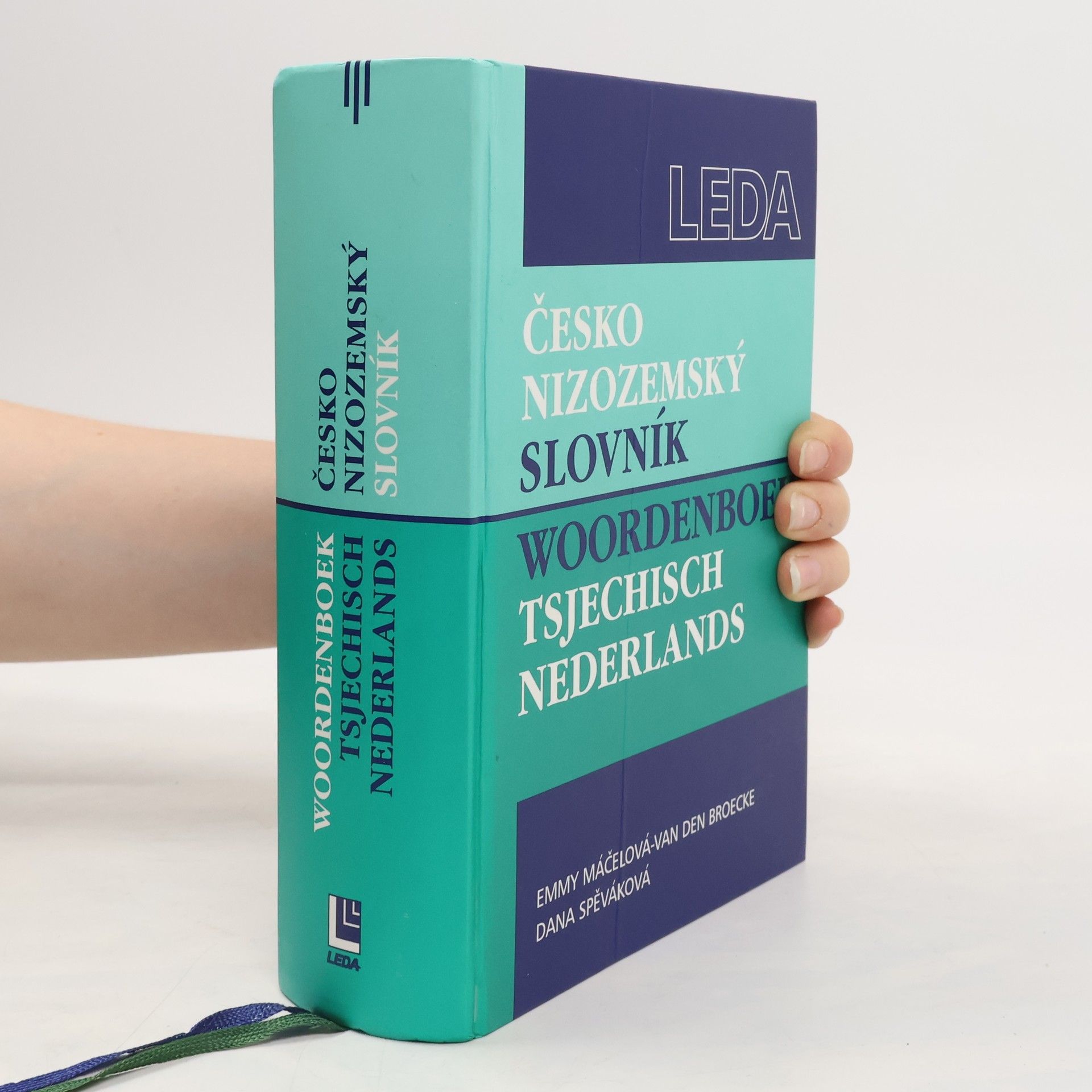Emmy Máčelová van den Broecke Česko-nizozemský slovník