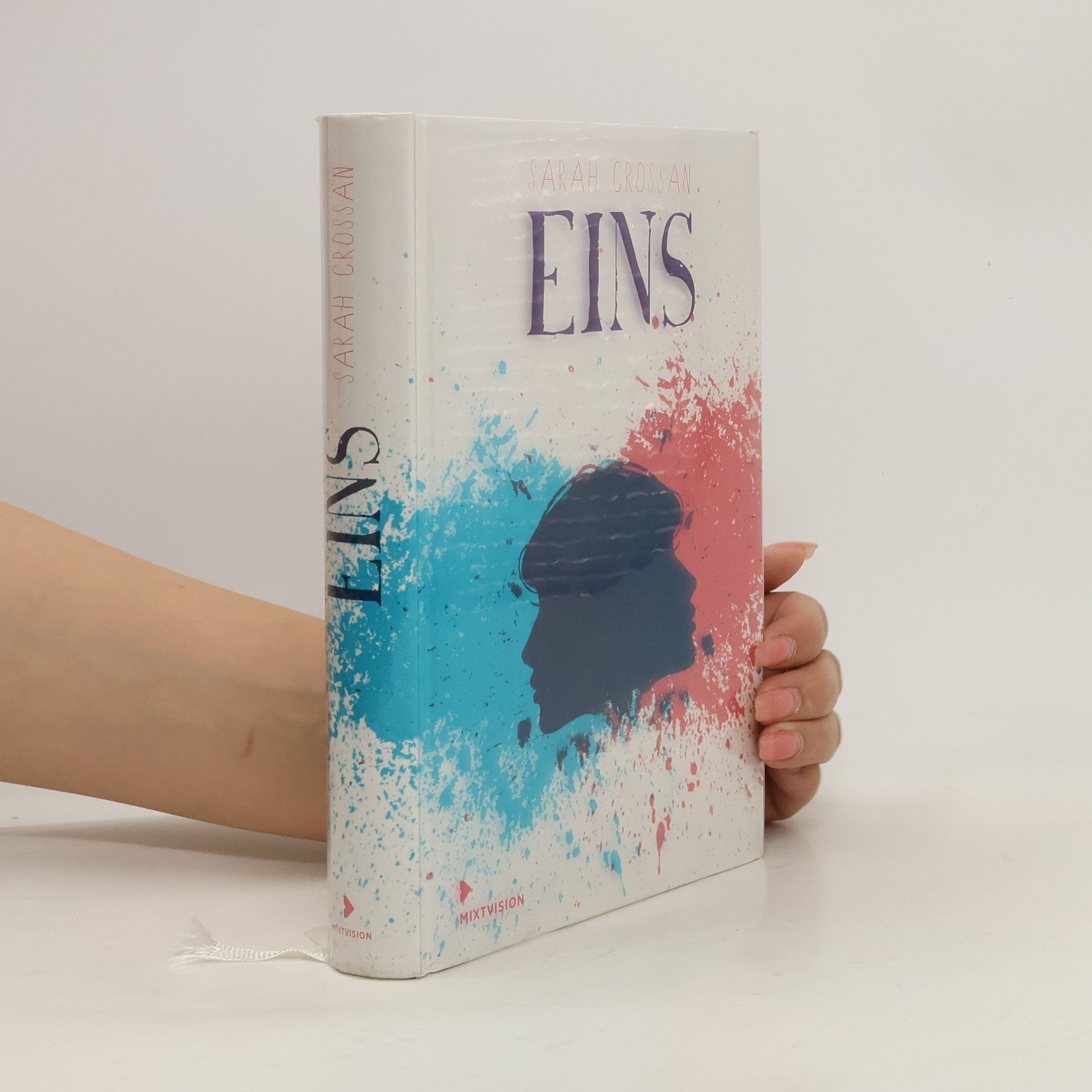 Sarah Crossan Eins