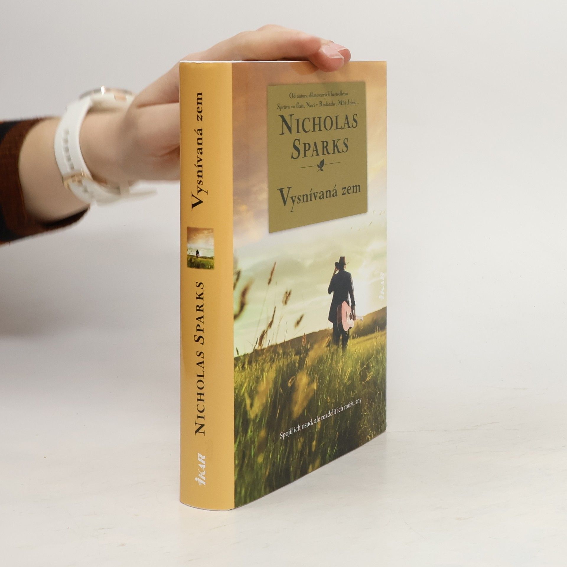 Nicholas Sparks Vysnívaná zem