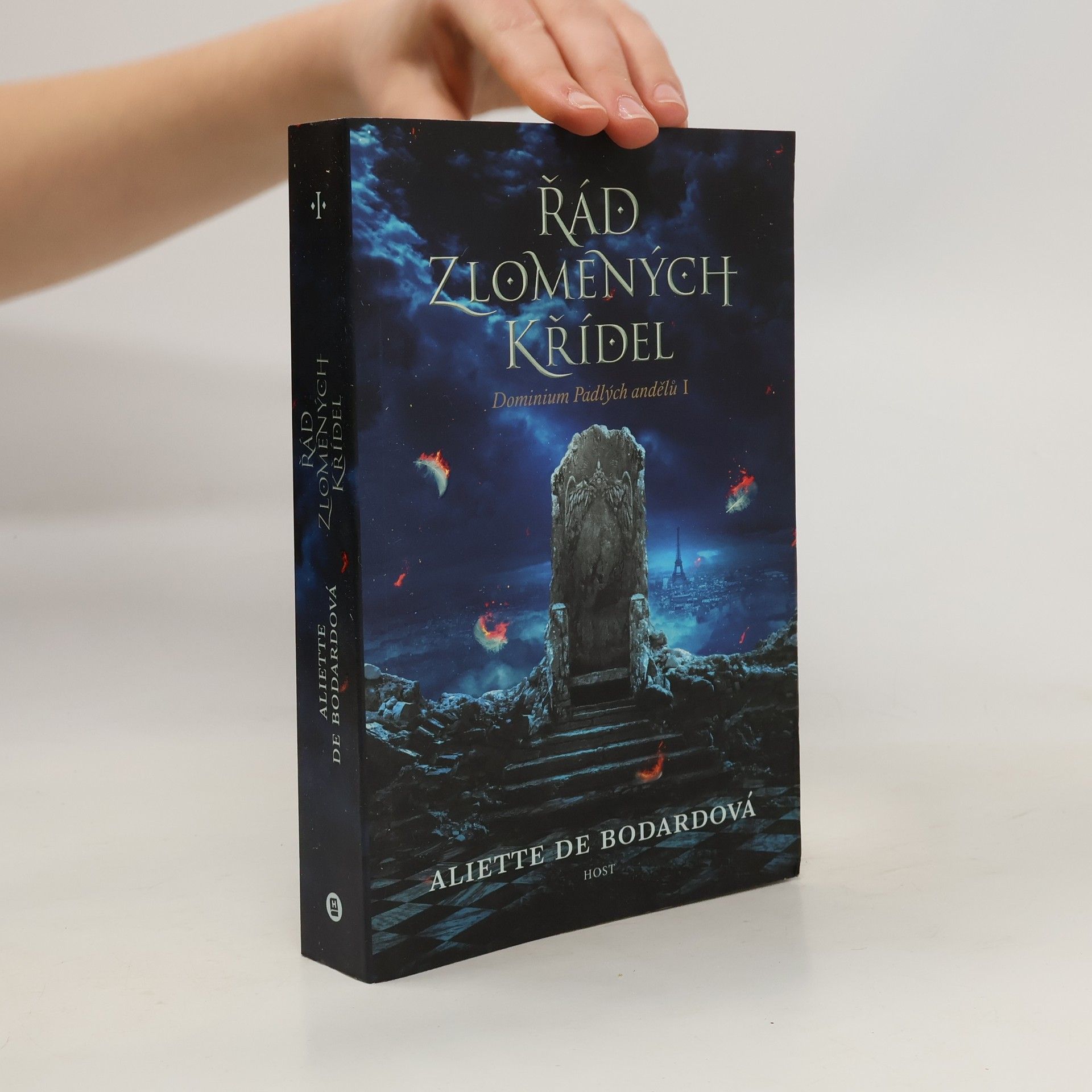 Aliette de Bodard Dominium Padlých andělů. 1. díl. Řád zlomených křídel