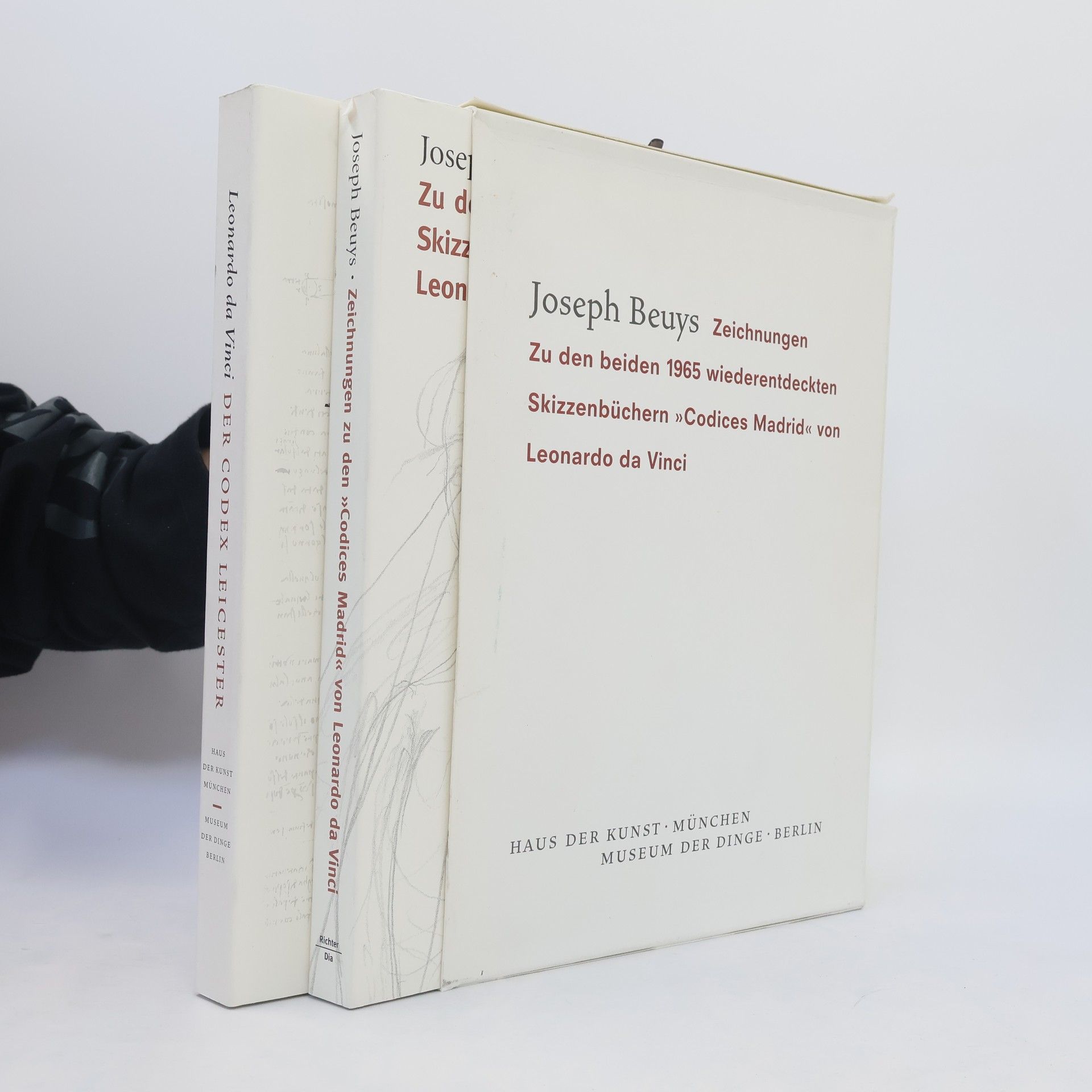 Kolektiv autorů Joseph Beuys. Zeichnungen: Zu den beiden 1965 wiederentdeckten Skizzenbücher "Codices Madrid" von Leonardo da Vinci. Leonardo da Vinci Der Codex Leicester