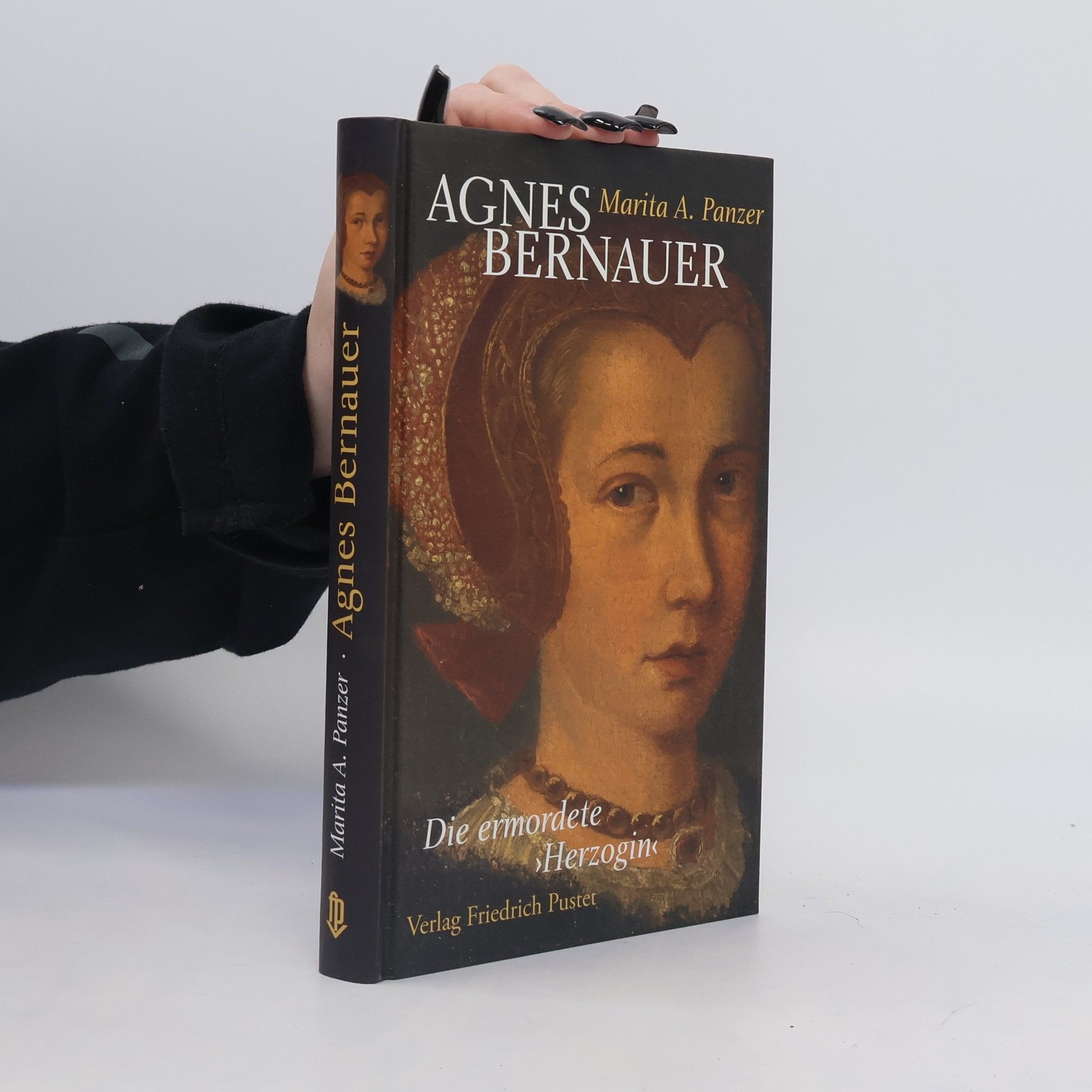 Marita A. Panzer Agnes Bernauer