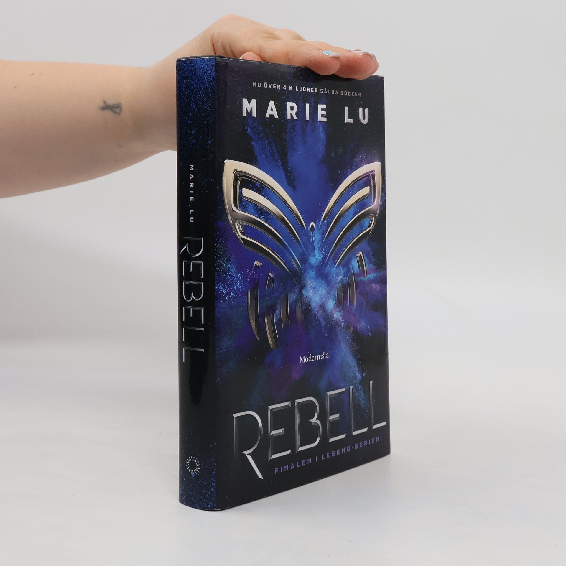 Marie Lu Rebell