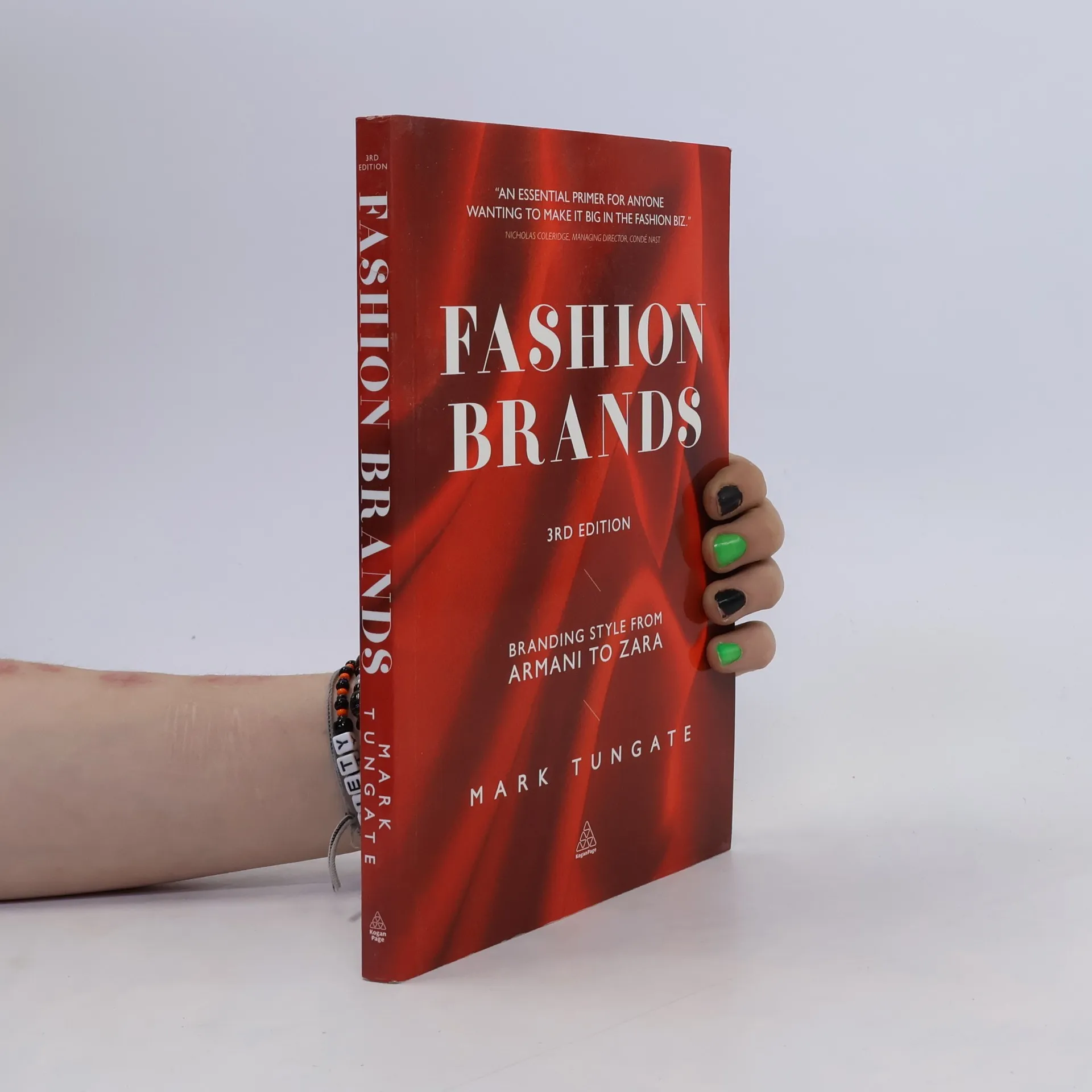 Fashion Brands (3rd Edition) : Branding Style from Armani to Zara | Book | Mark Tungate | EN