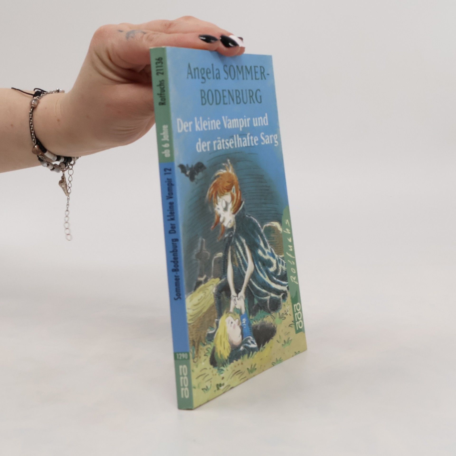 Angela Sommer-Bodenburg Der kleine Vampir und der rätselhafte Sarg
