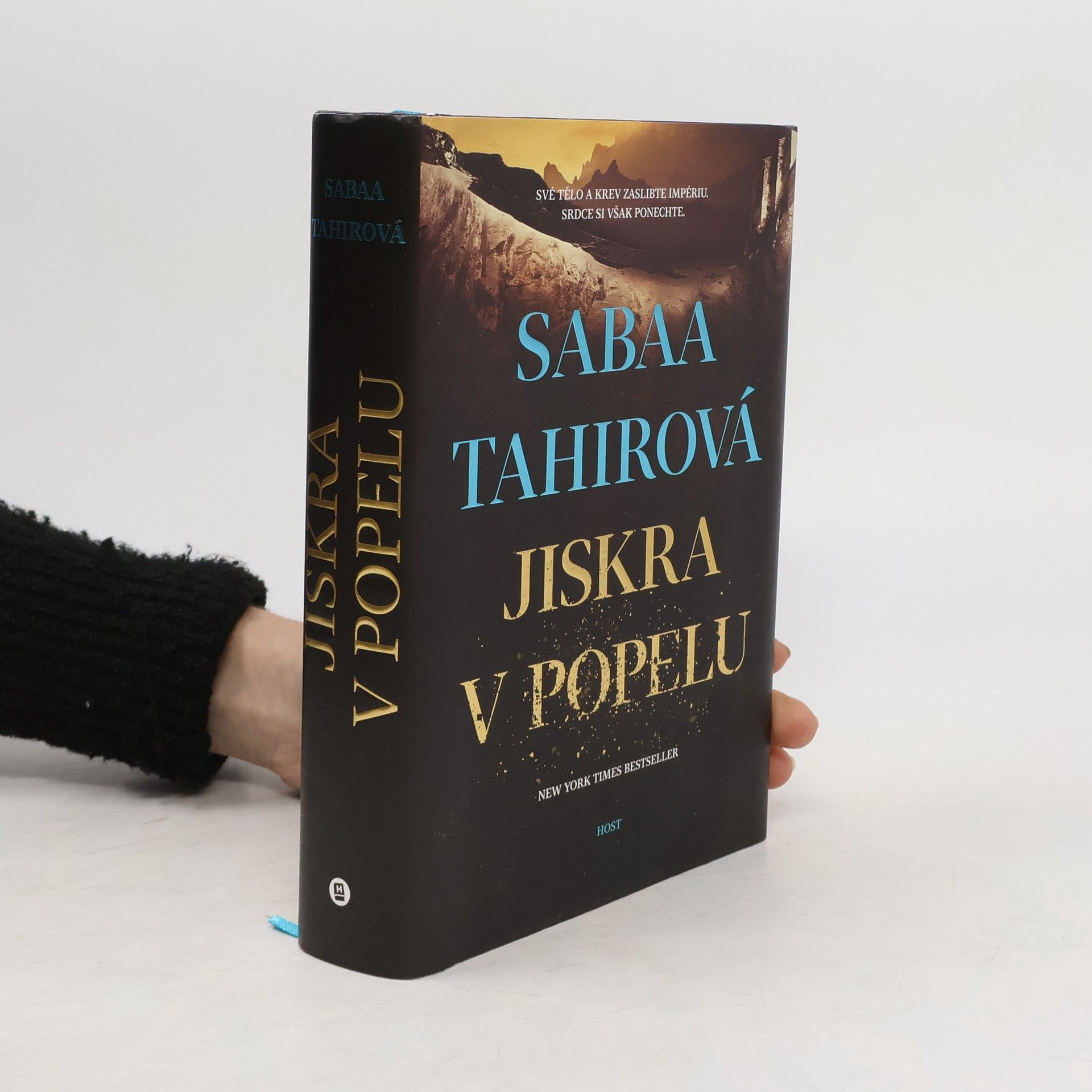 Sabaa Tahir Jiskra v popelu