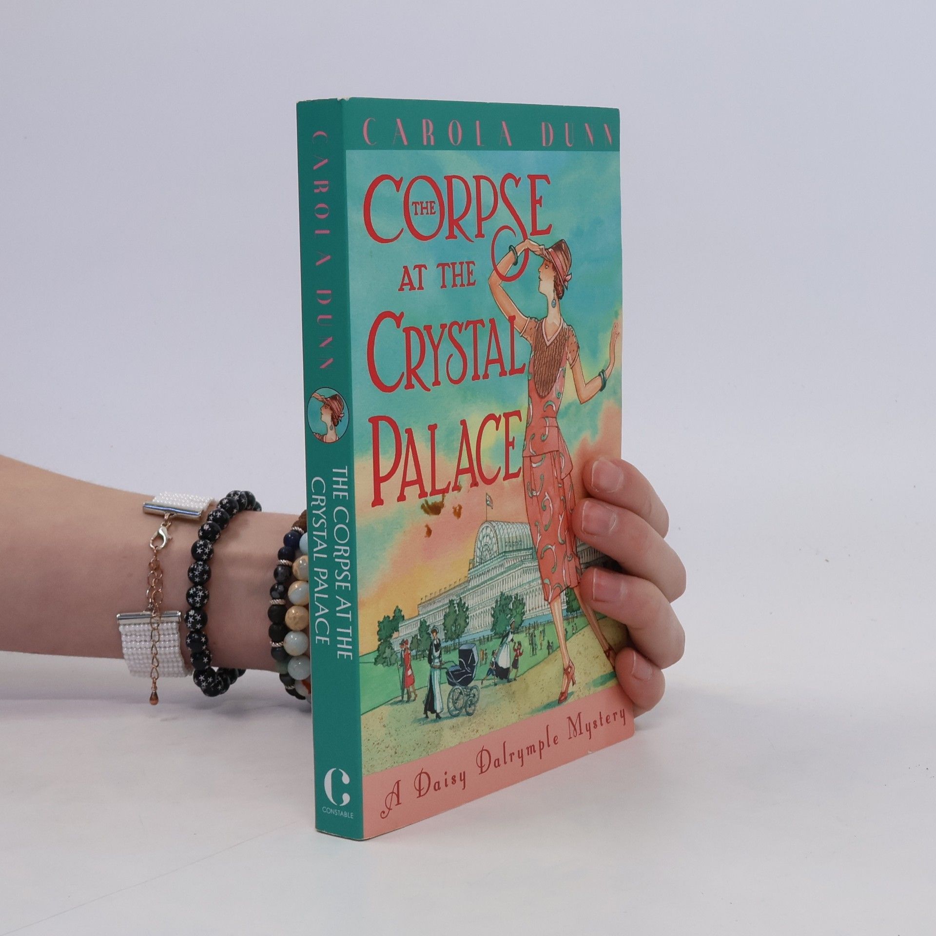 Carola Dunn The Corpse at the Crystal Palace