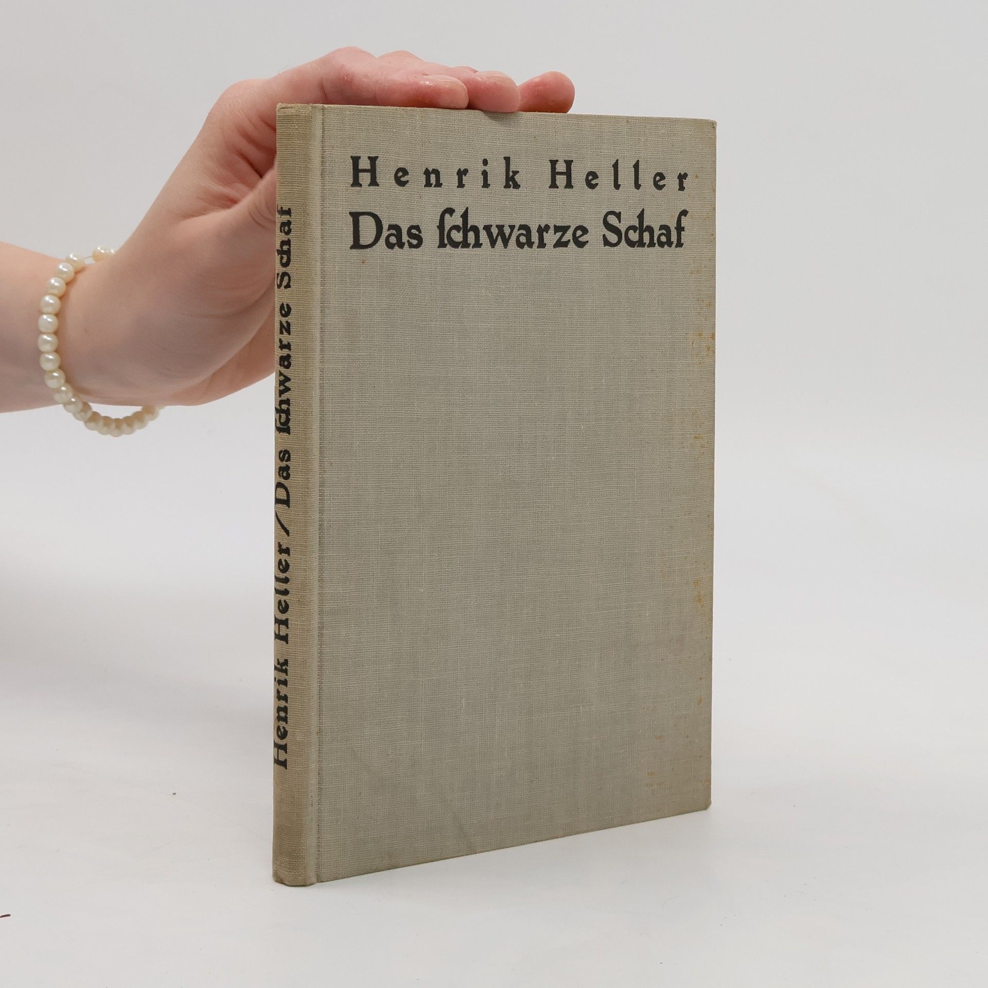 Henrik Heller Das schwarze Schaf