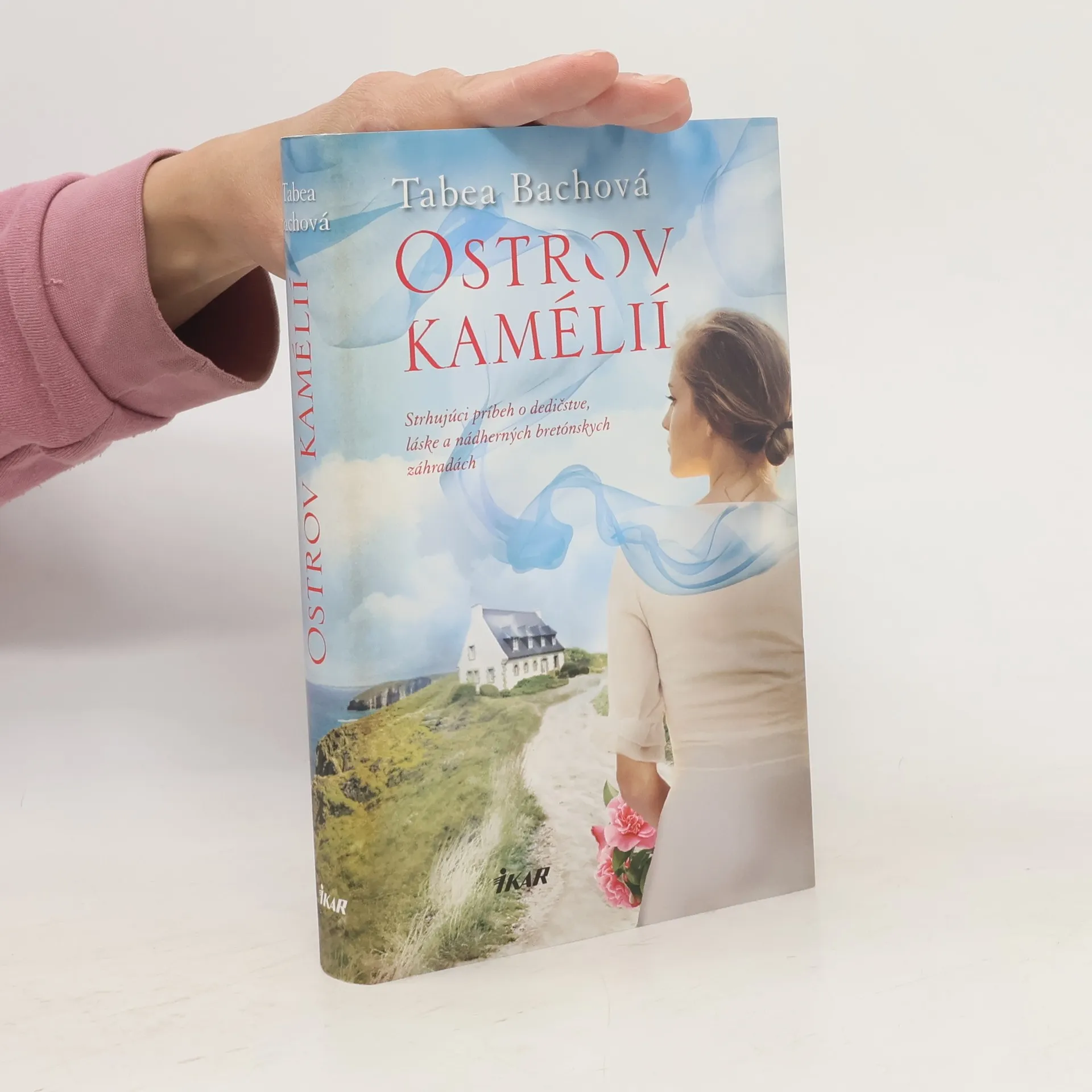 Ostrov kamélií | Kniha | pevná | Tabea Bach