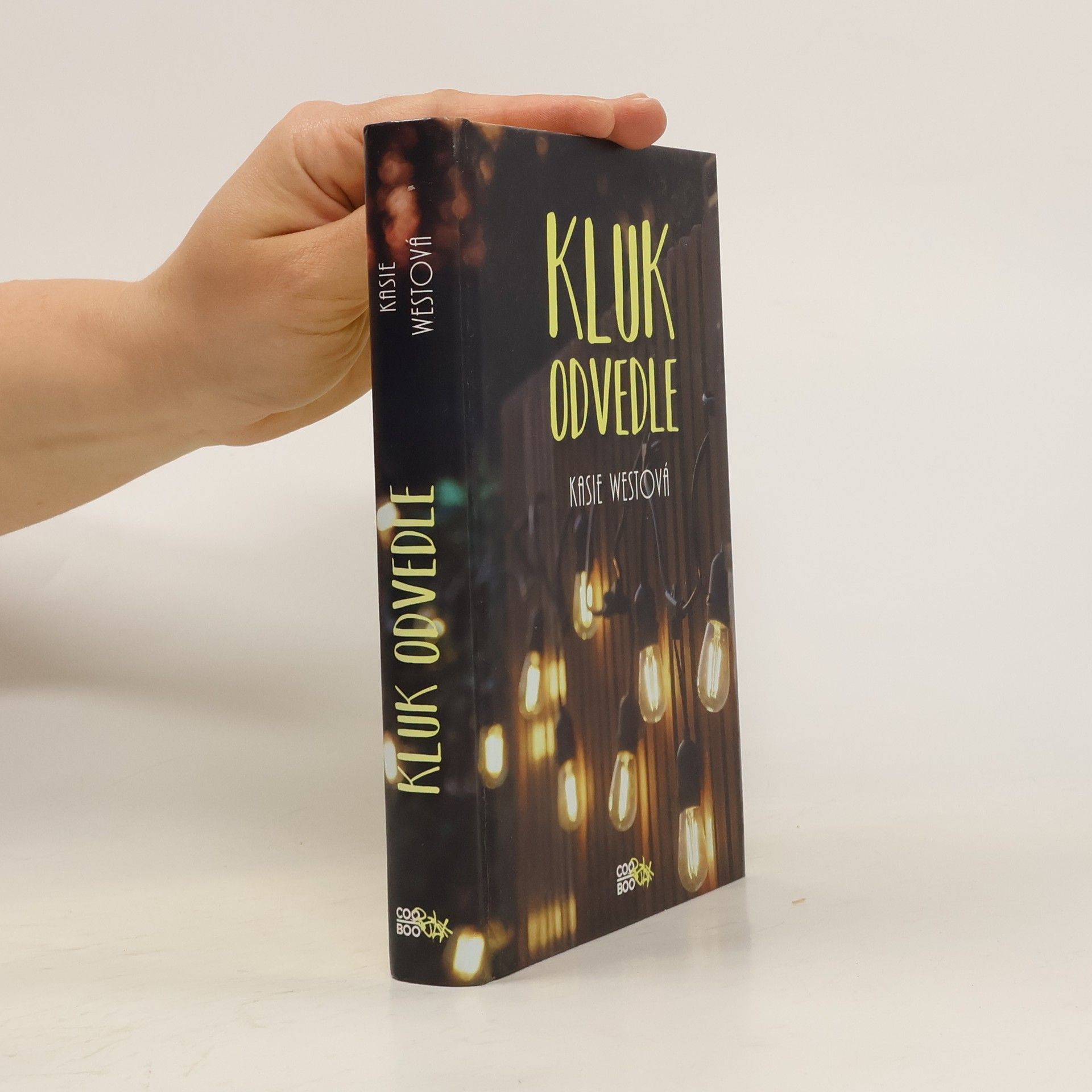 Kasie West Kluk odvedle